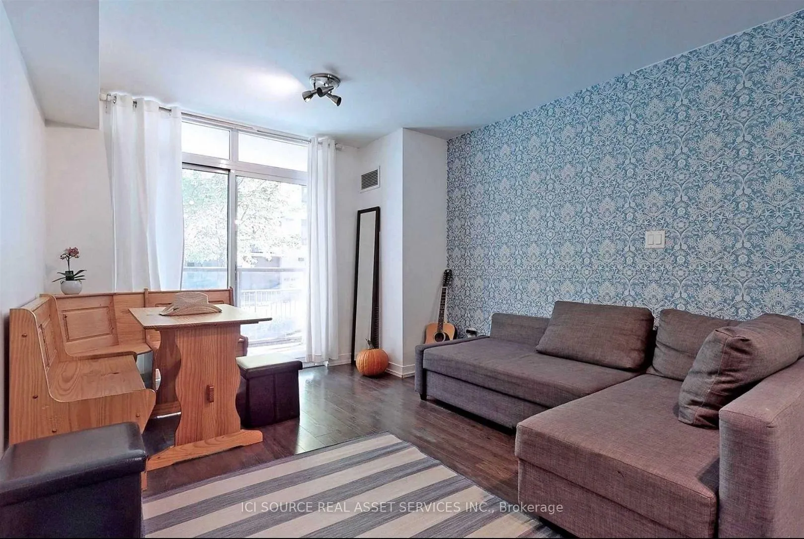 Photo 3 of Unit 113, 816 Lansdowne Avenue, Toronto, Dovercourt-Wallace Emerson-Junction — HOMEH