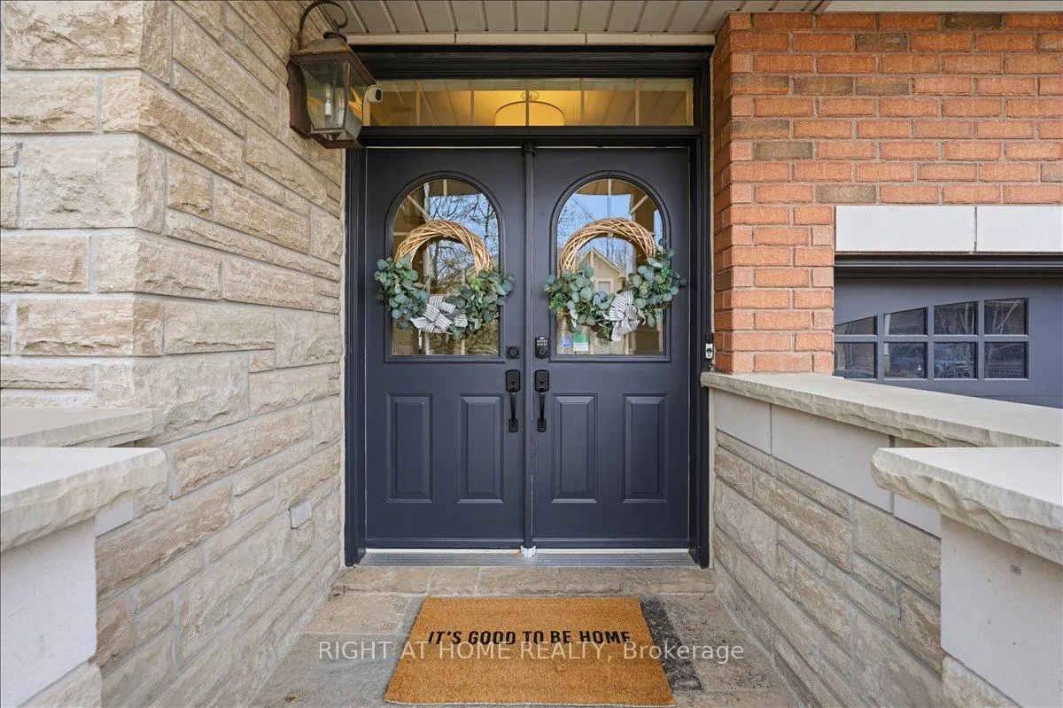 Photo 3 of 262 Nautical Boulevard, Oakville, Bronte — HOMEH