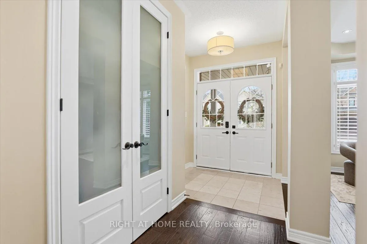 Photo 4 of 262 Nautical Boulevard, Oakville, Bronte — HOMEH