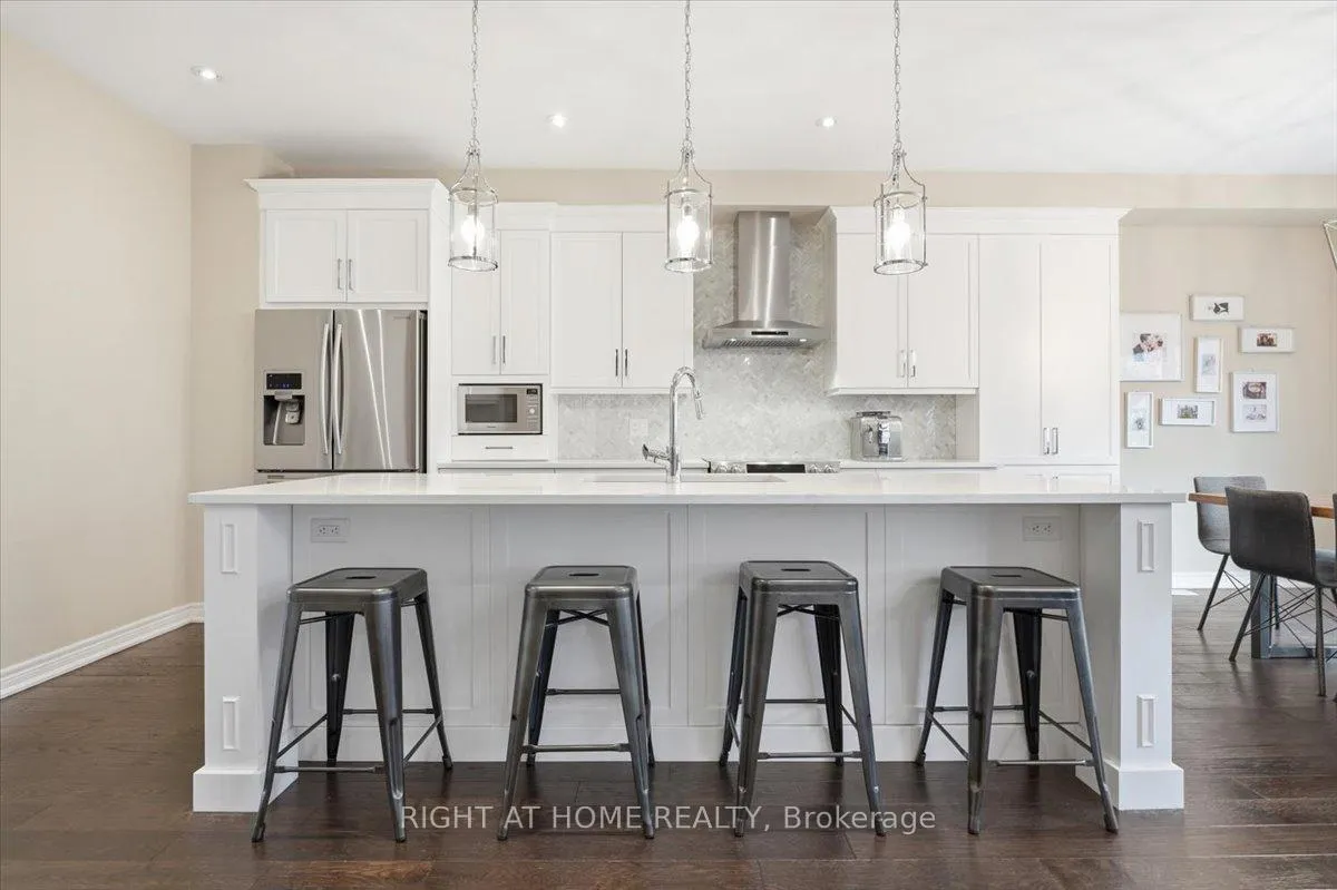 Photo 8 of 262 Nautical Boulevard, Oakville, Bronte — HOMEH