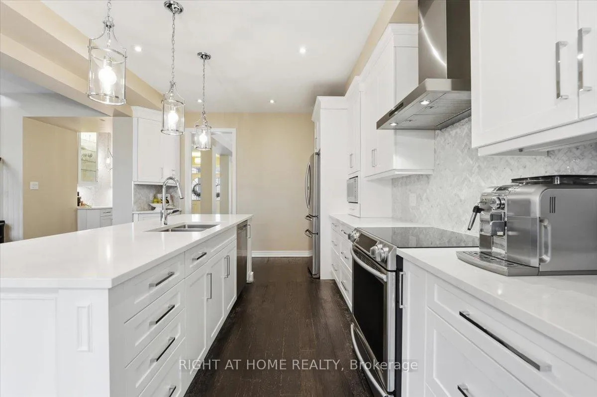 Photo 10 of 262 Nautical Boulevard, Oakville, Bronte — HOMEH