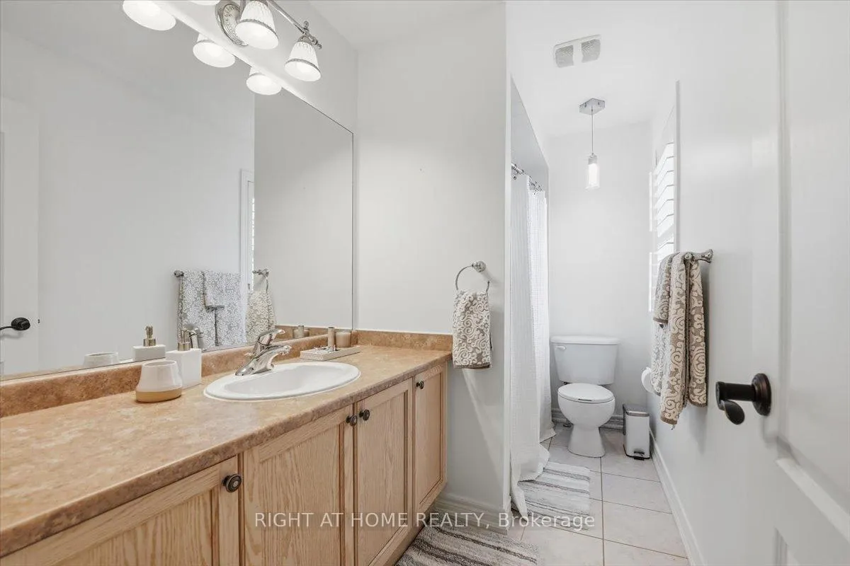 Photo 32 of 262 Nautical Boulevard, Oakville, Bronte — HOMEH