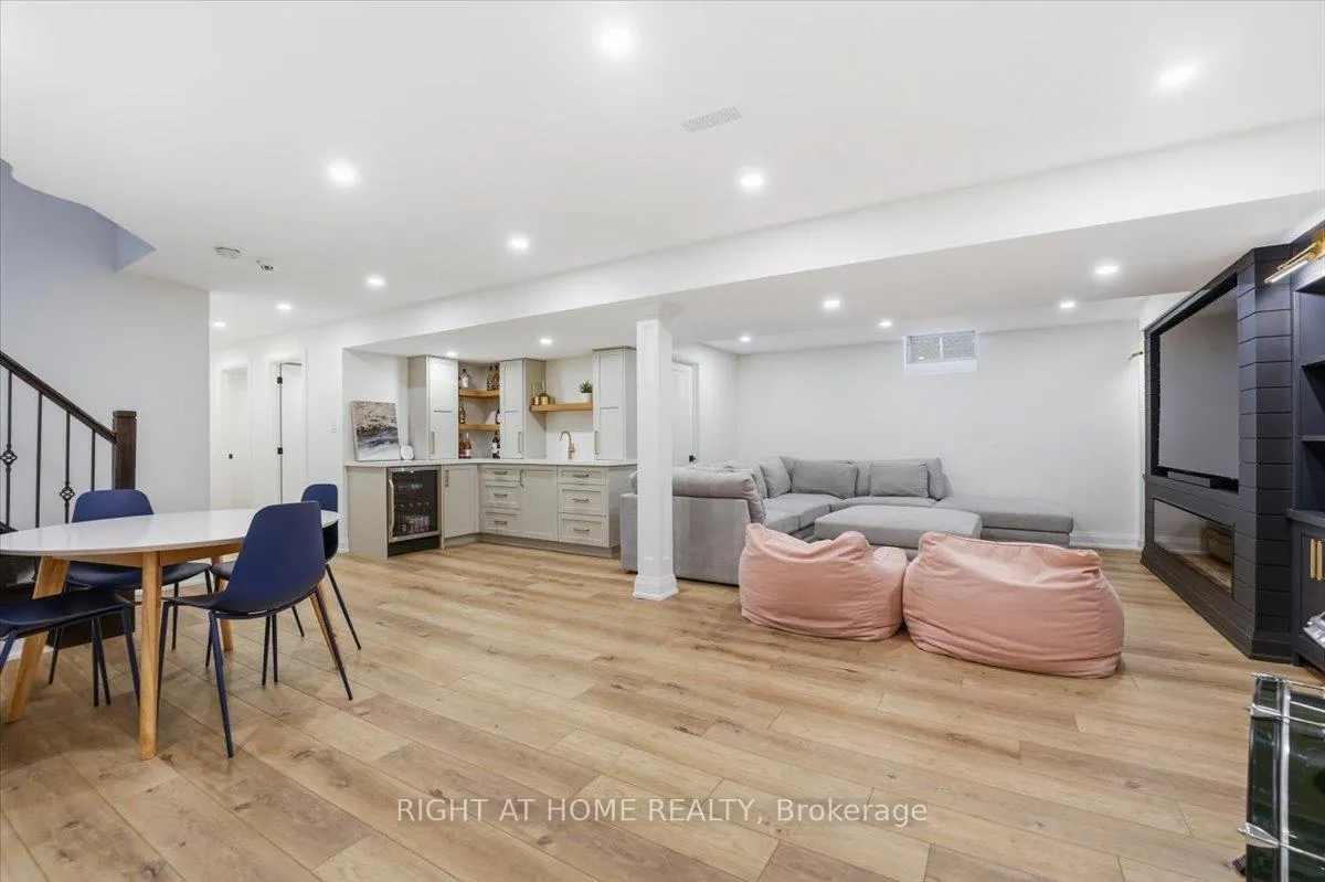 Photo 33 of 262 Nautical Boulevard, Oakville, Bronte — HOMEH