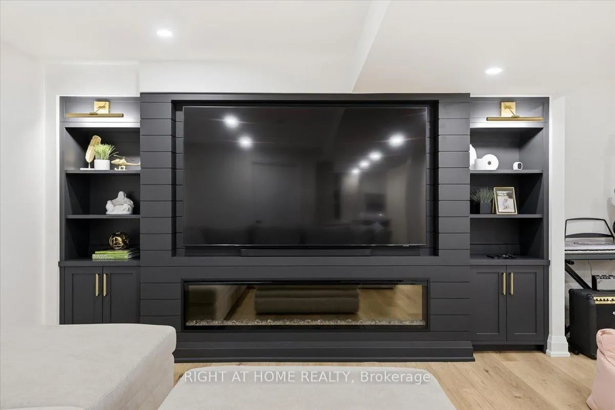 Photo 36 of 262 Nautical Boulevard, Oakville, Bronte — HOMEH