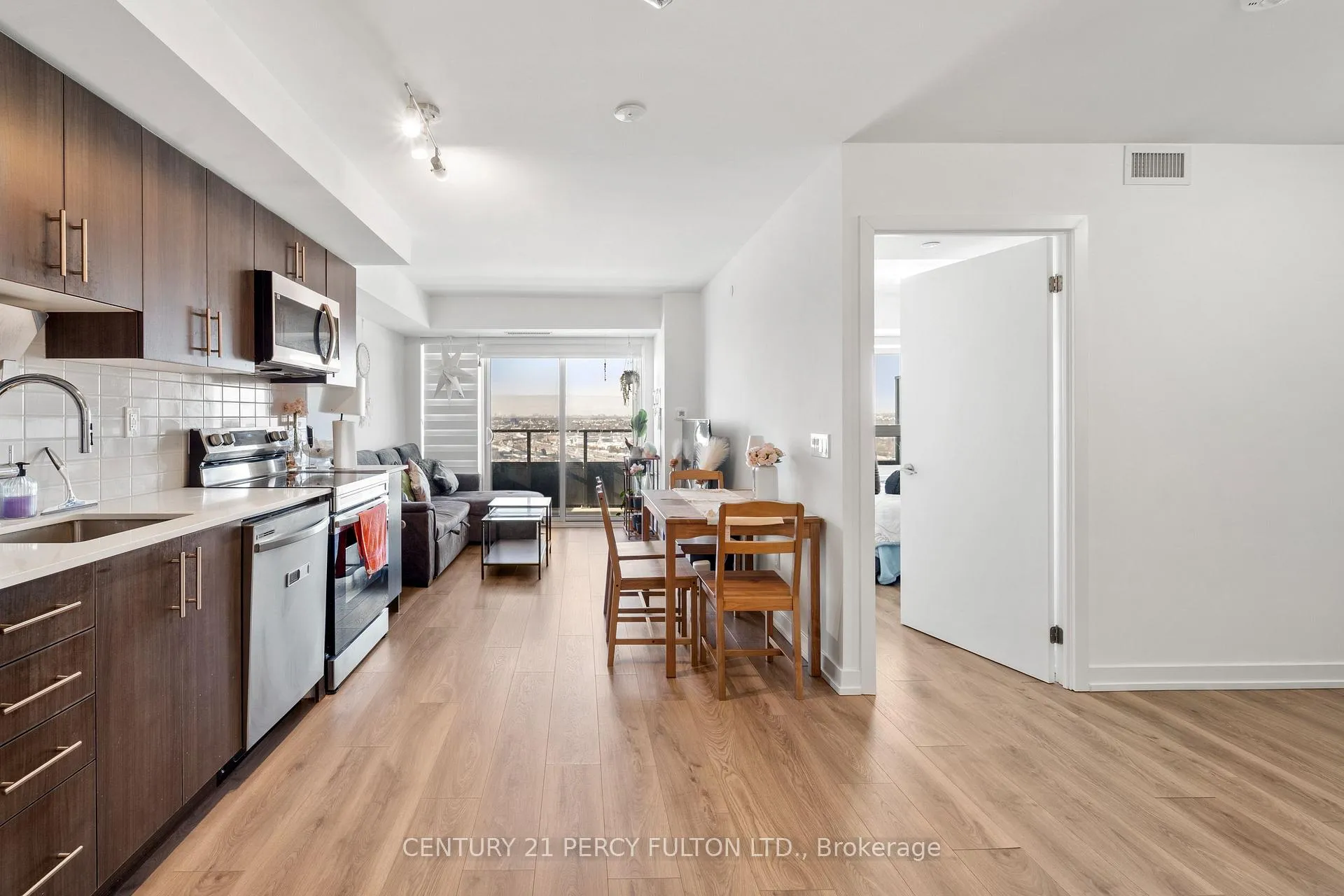 Photo 7 of Unit 2201, 1435 Celebration Drive, Pickering, Bay Ridges — HOMEH