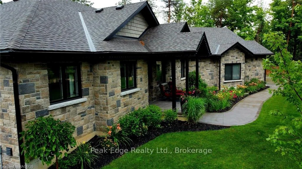 Photo 16 of 126 Forest Creek Trail, West Grey — HOMEH