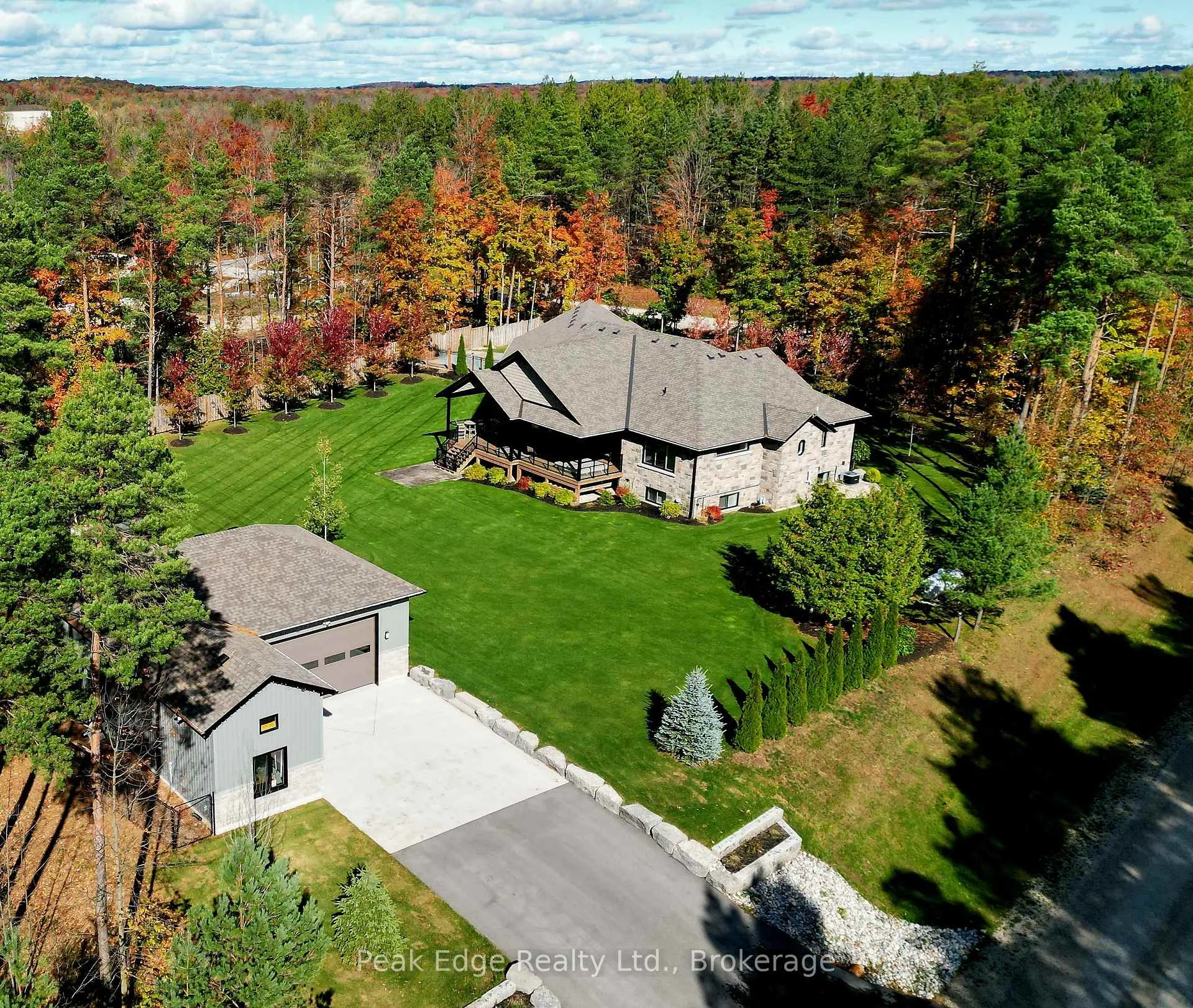 Photo 19 of 126 Forest Creek Trail, West Grey — HOMEH