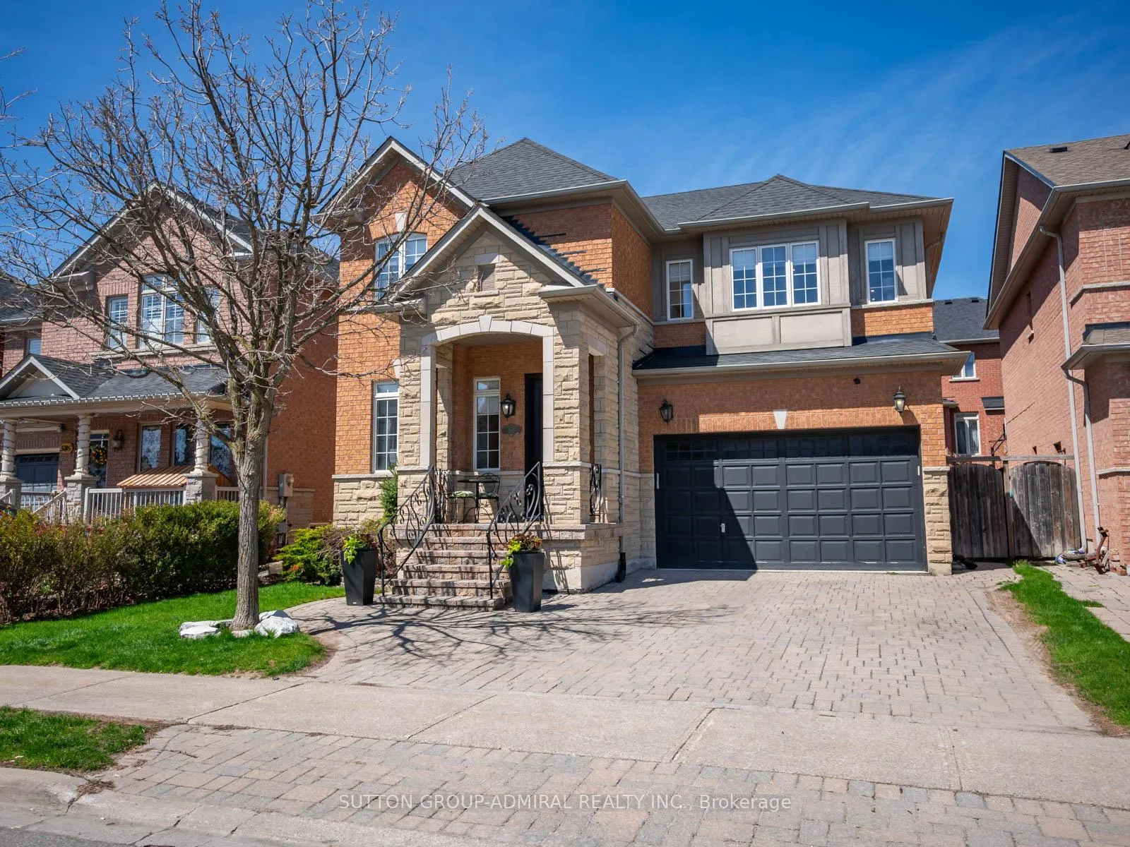 Photo 2 of 582 Summeridge Drive, Vaughan, Patterson — HOMEH