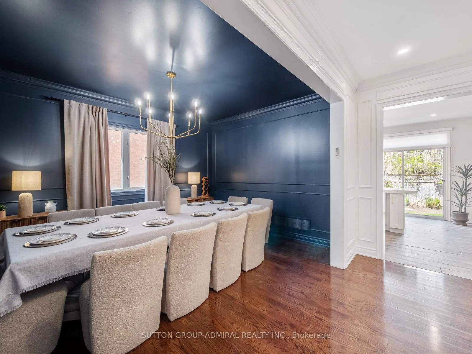 Photo 6 of 582 Summeridge Drive, Vaughan, Patterson — HOMEH