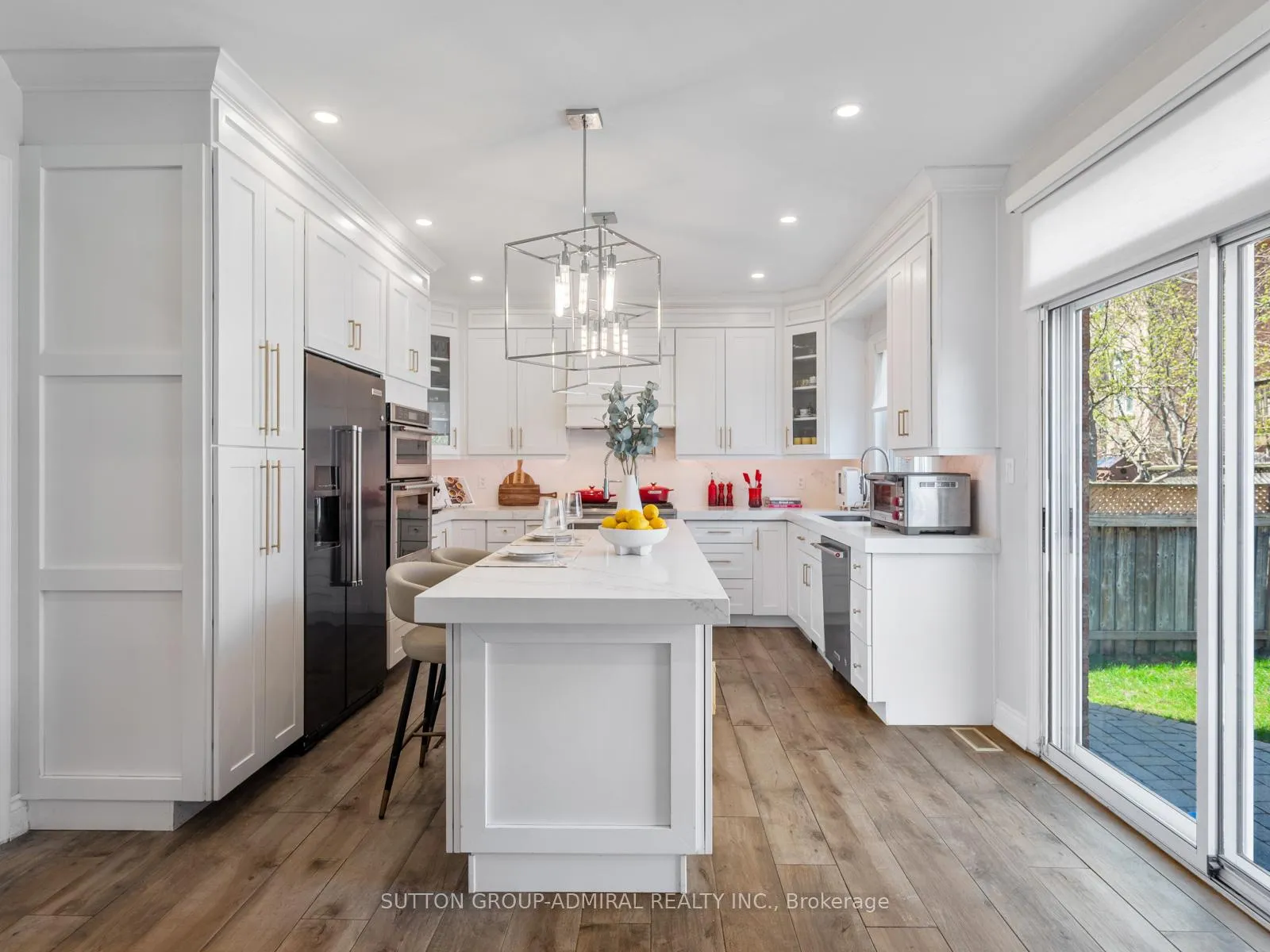 Photo 11 of 582 Summeridge Drive, Vaughan, Patterson — HOMEH