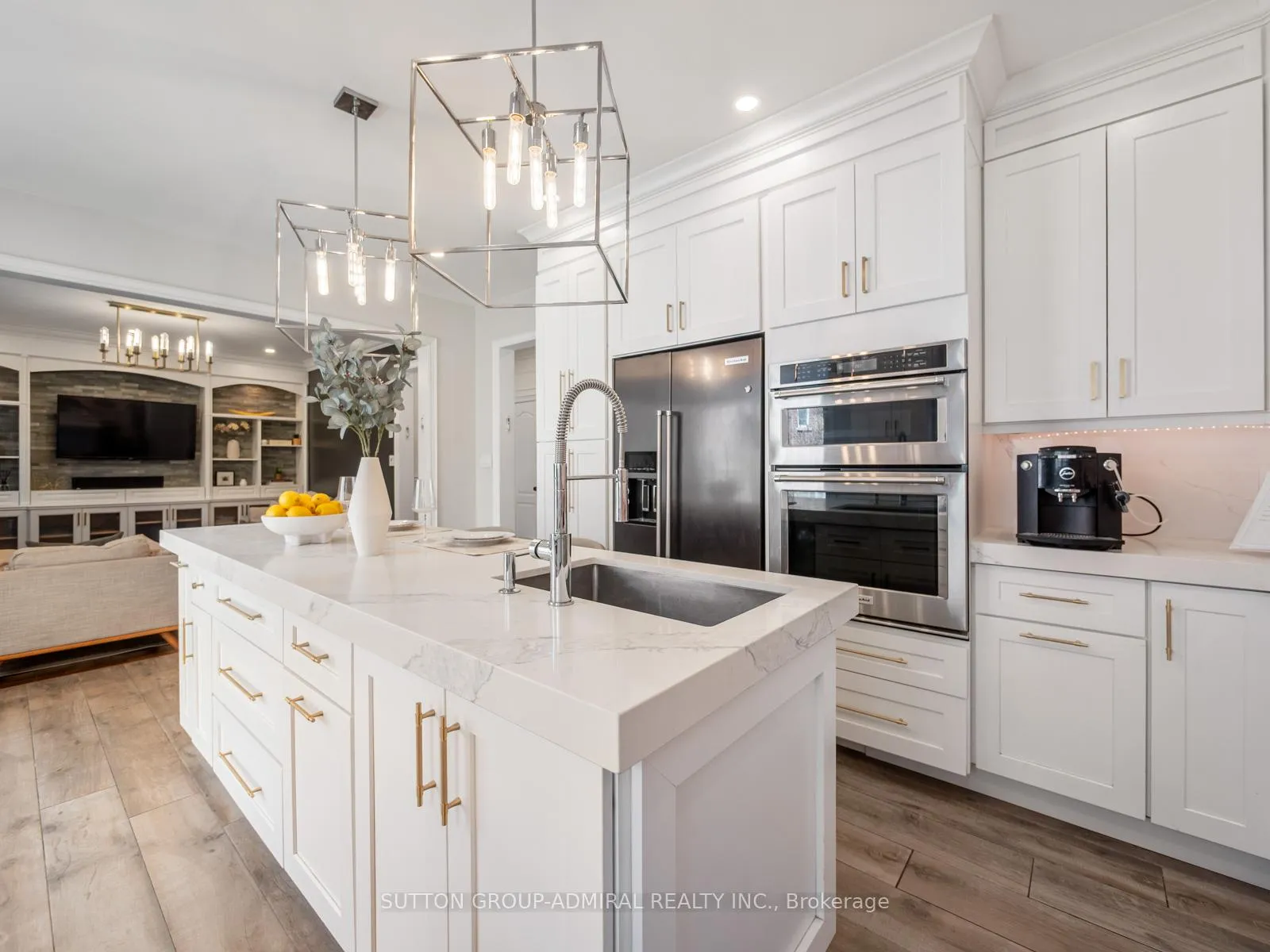 Photo 17 of 582 Summeridge Drive, Vaughan, Patterson — HOMEH