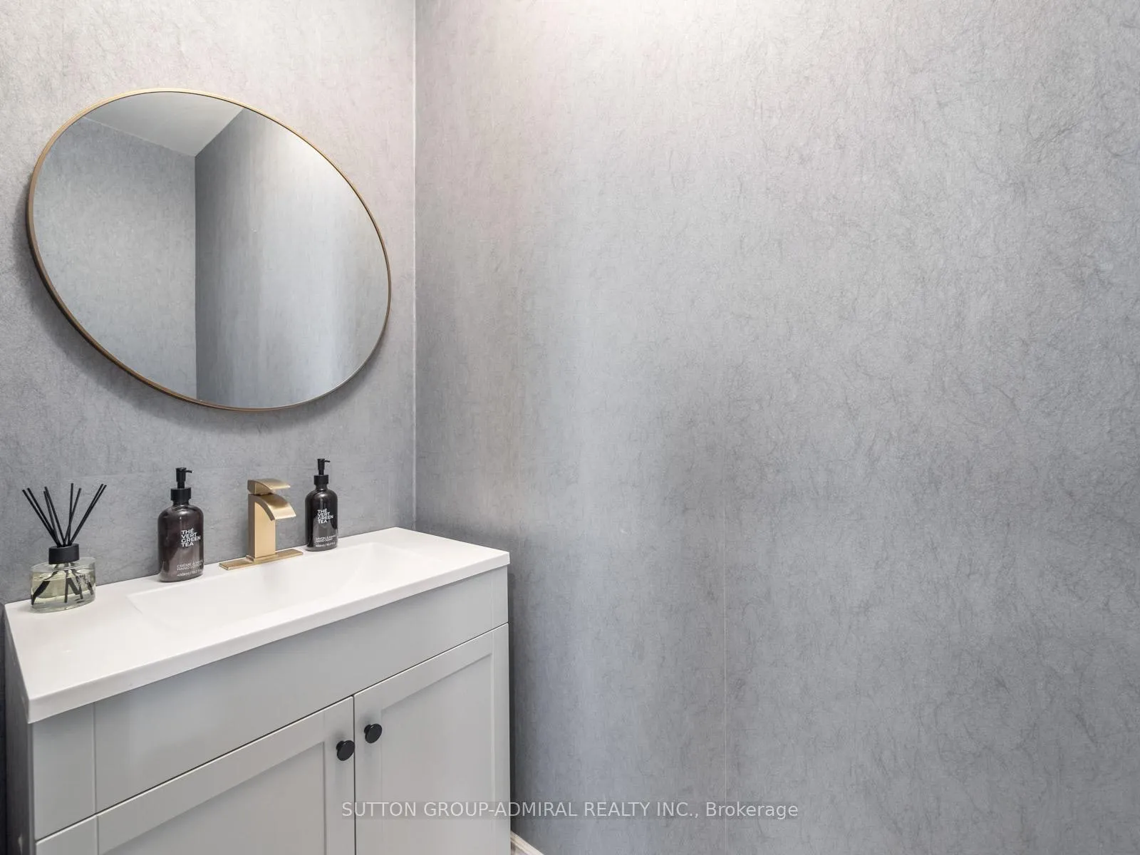 Photo 18 of 582 Summeridge Drive, Vaughan, Patterson — HOMEH