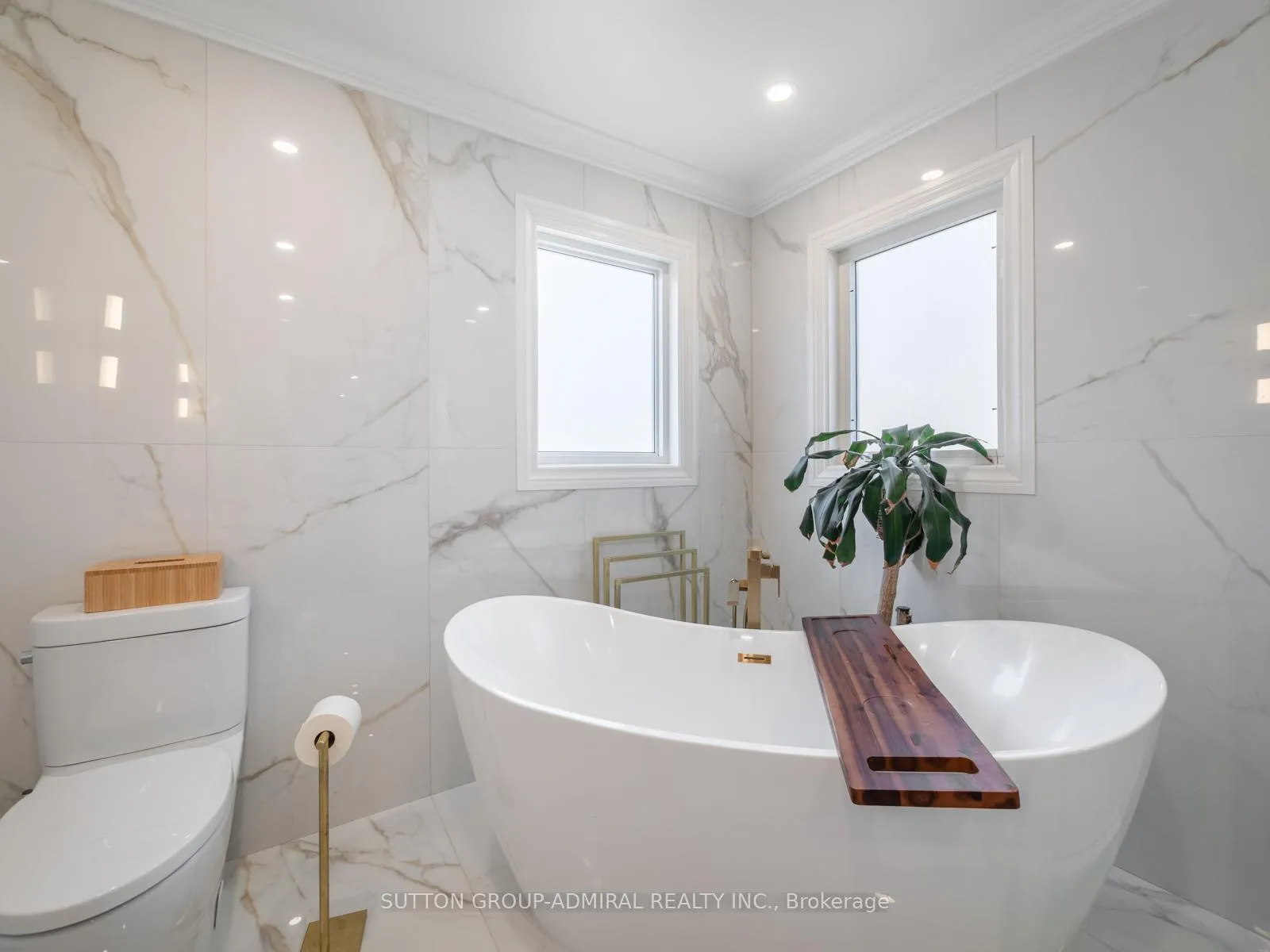 Photo 25 of 582 Summeridge Drive, Vaughan, Patterson — HOMEH