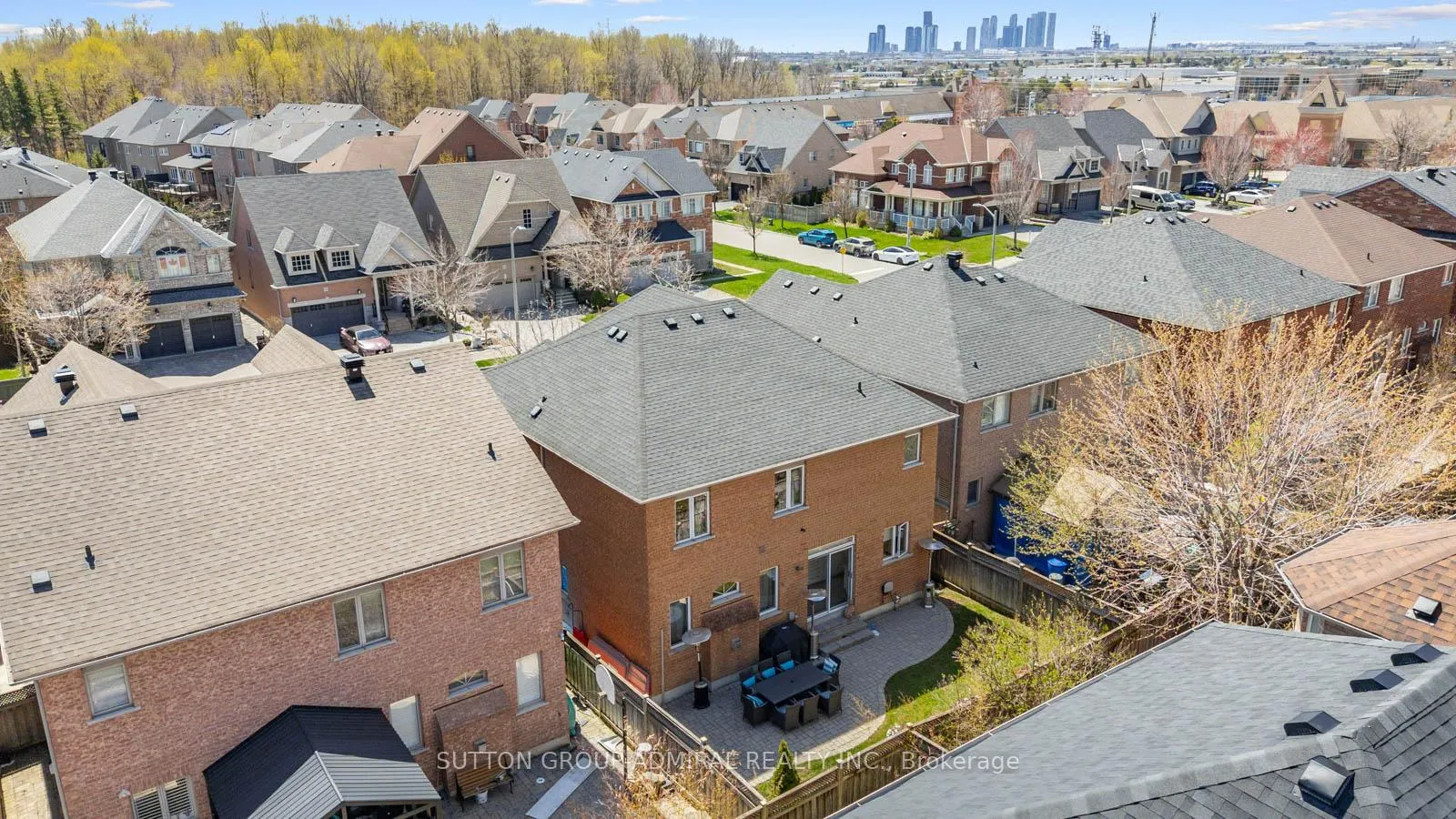 Photo 46 of 582 Summeridge Drive, Vaughan, Patterson — HOMEH