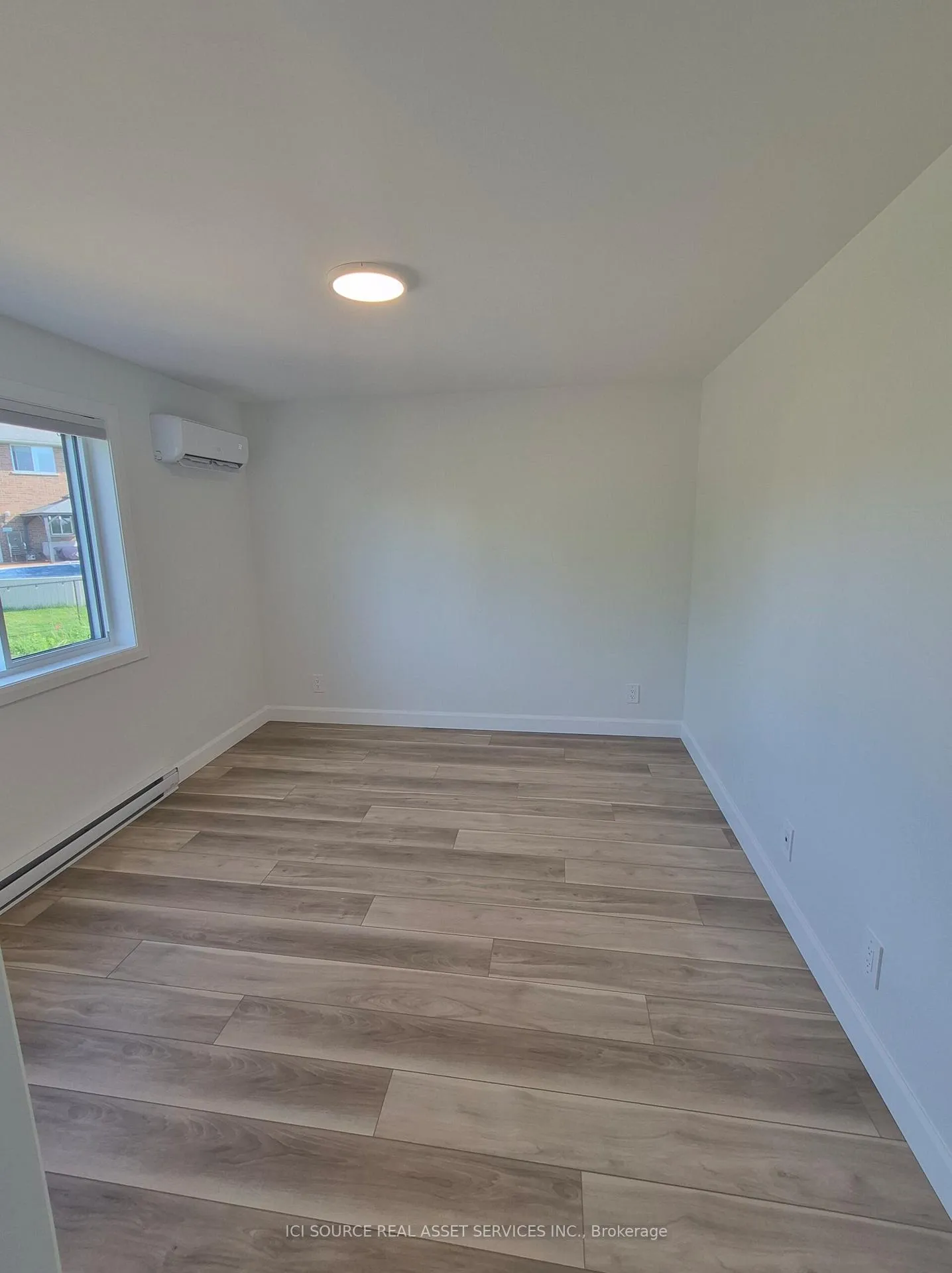 Photo 5 of Unit Unit A, 128 Hastings Park Drive, Belleville, Belleville Ward — HOMEH