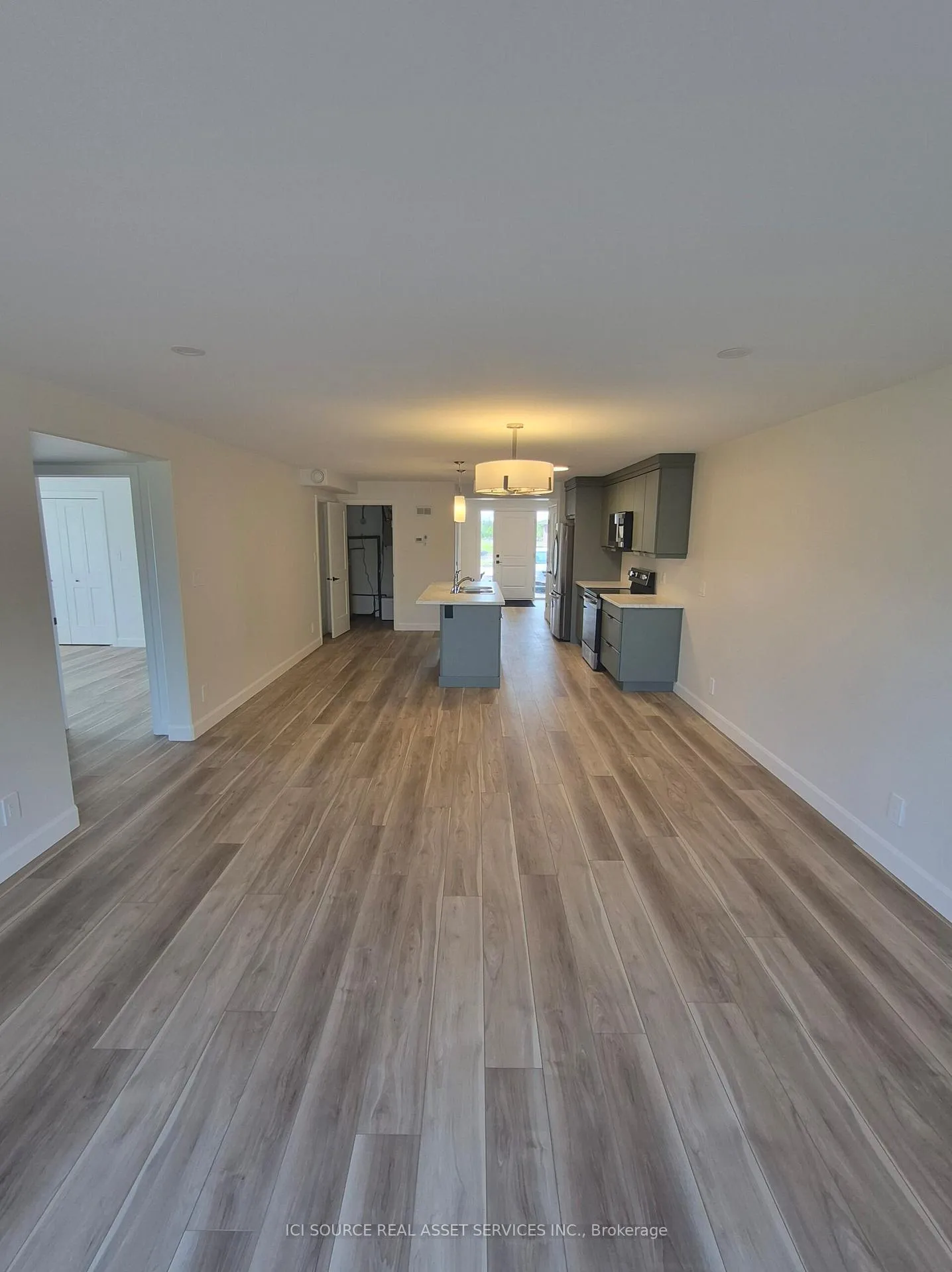 Photo 7 of Unit Unit A, 128 Hastings Park Drive, Belleville, Belleville Ward — HOMEH