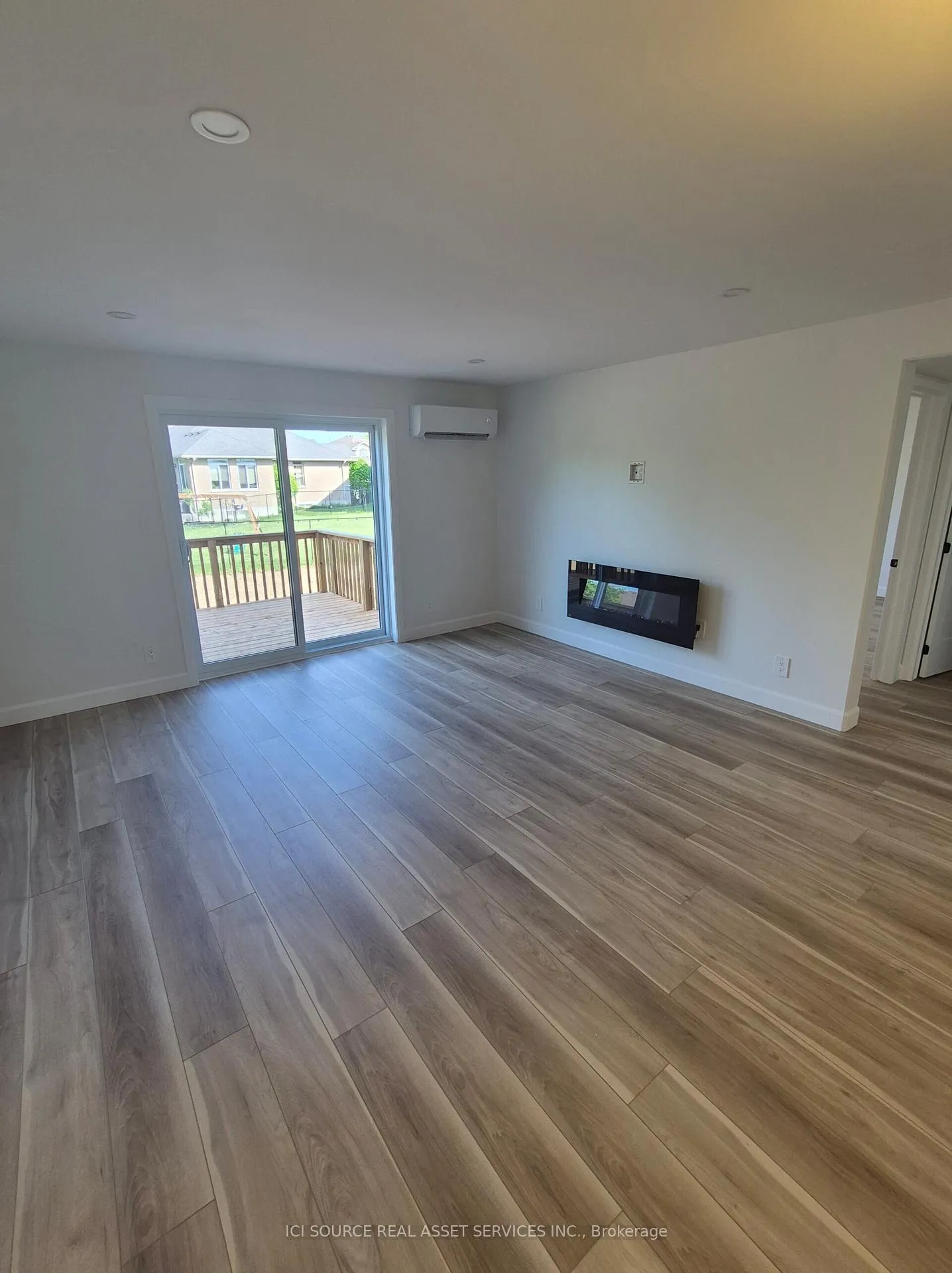Photo 8 of Unit Unit A, 128 Hastings Park Drive, Belleville, Belleville Ward — HOMEH