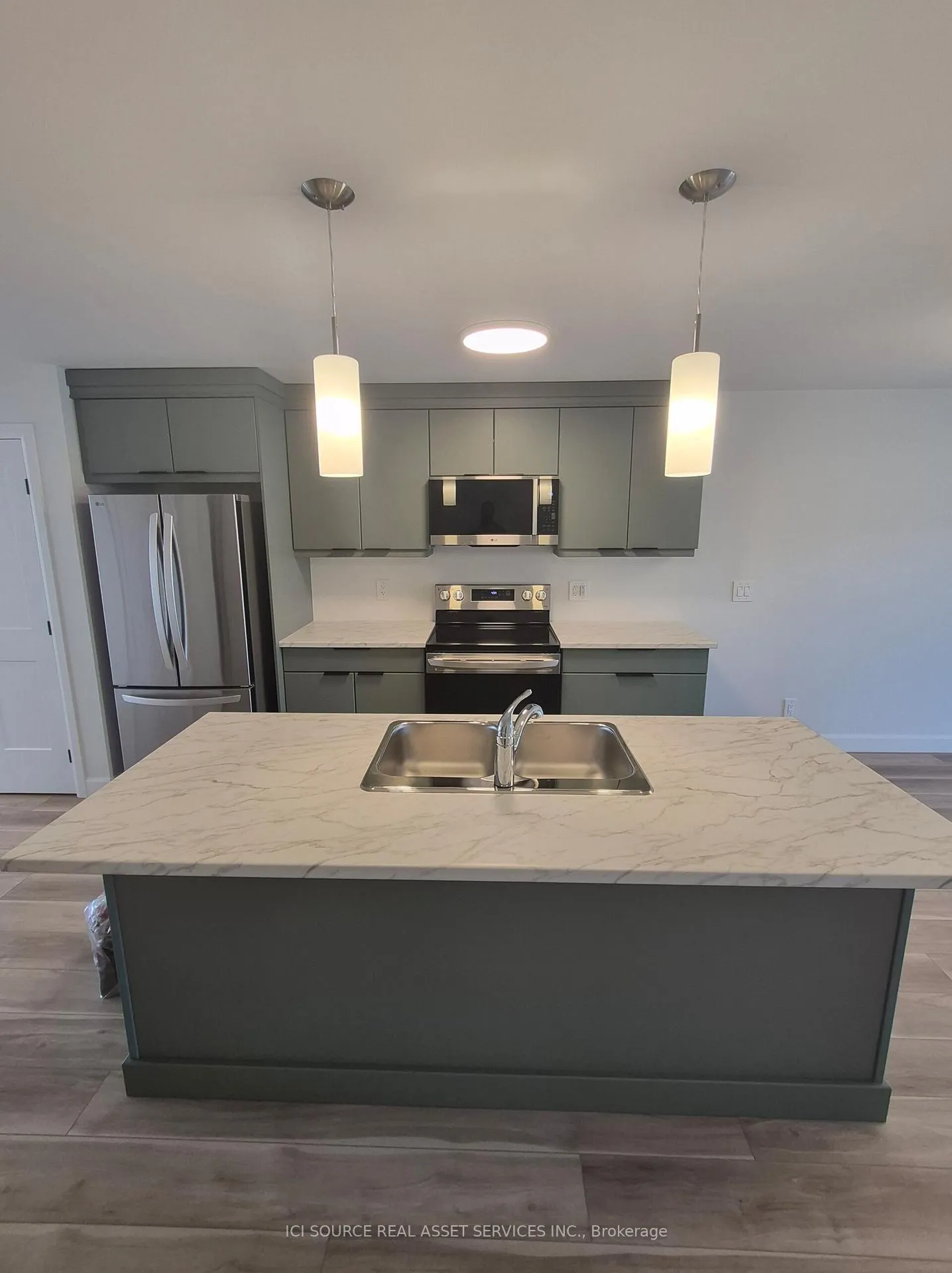 Photo 9 of Unit Unit A, 128 Hastings Park Drive, Belleville, Belleville Ward — HOMEH