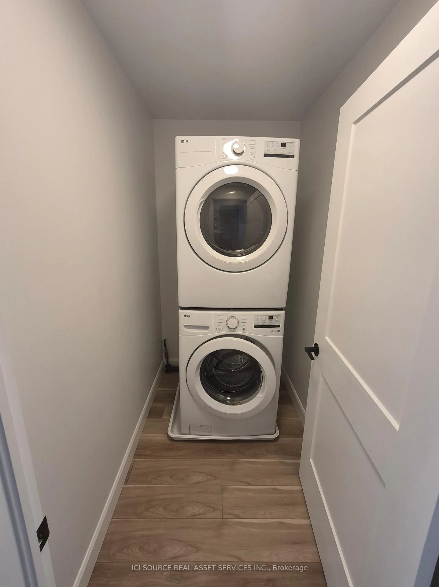 Photo 10 of Unit Unit A, 128 Hastings Park Drive, Belleville, Belleville Ward — HOMEH