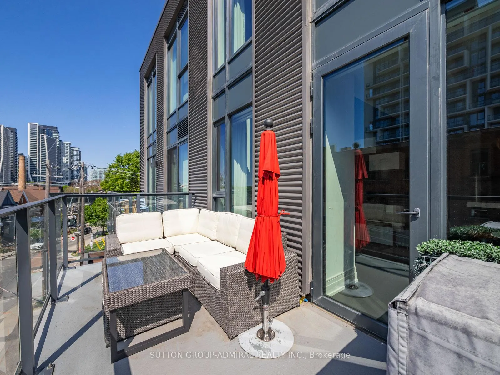 Photo 13 of Unit 410, 90 Niagara Street, Toronto, Niagara — HOMEH
