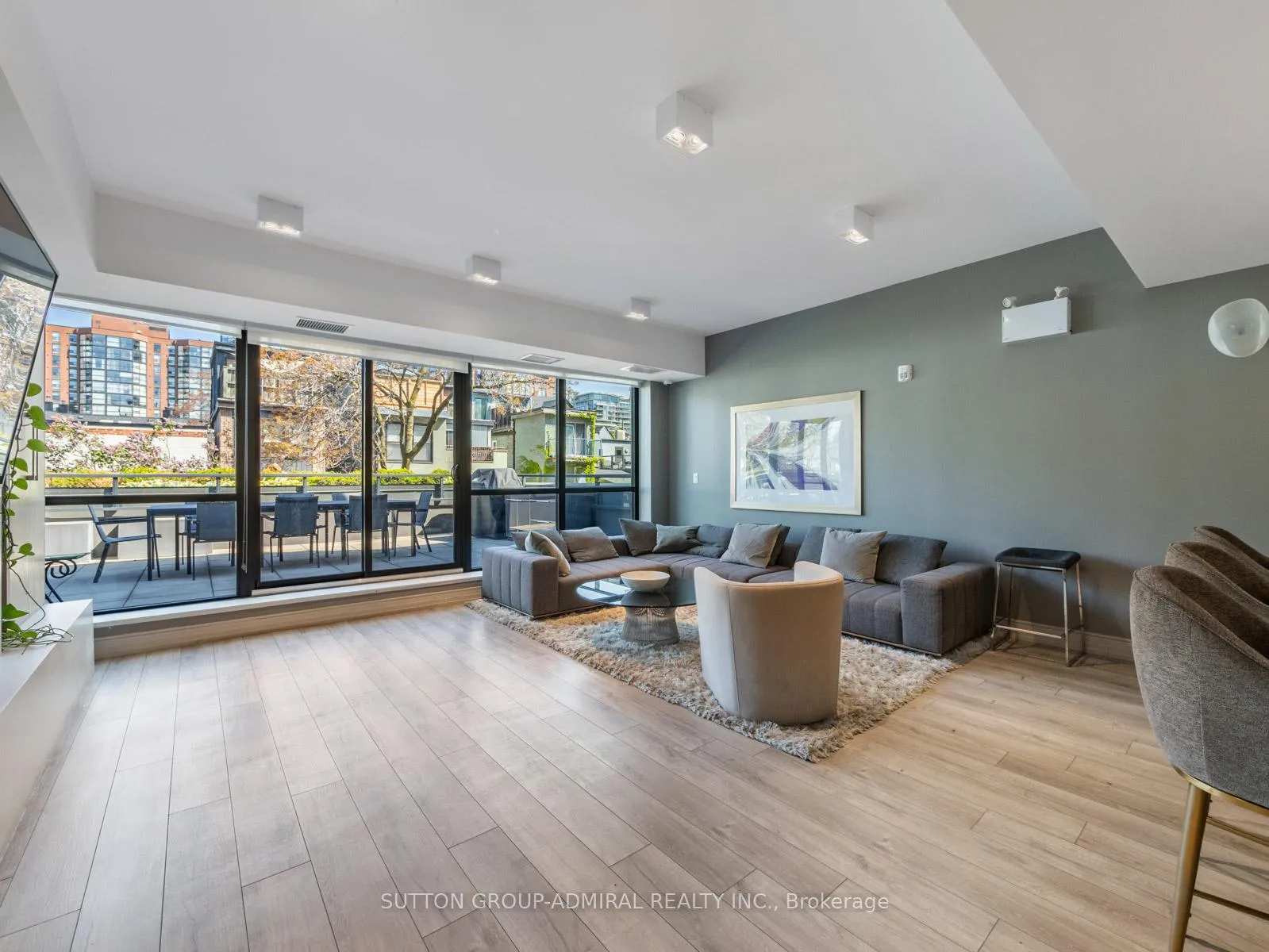 Photo 28 of Unit 410, 90 Niagara Street, Toronto, Niagara — HOMEH