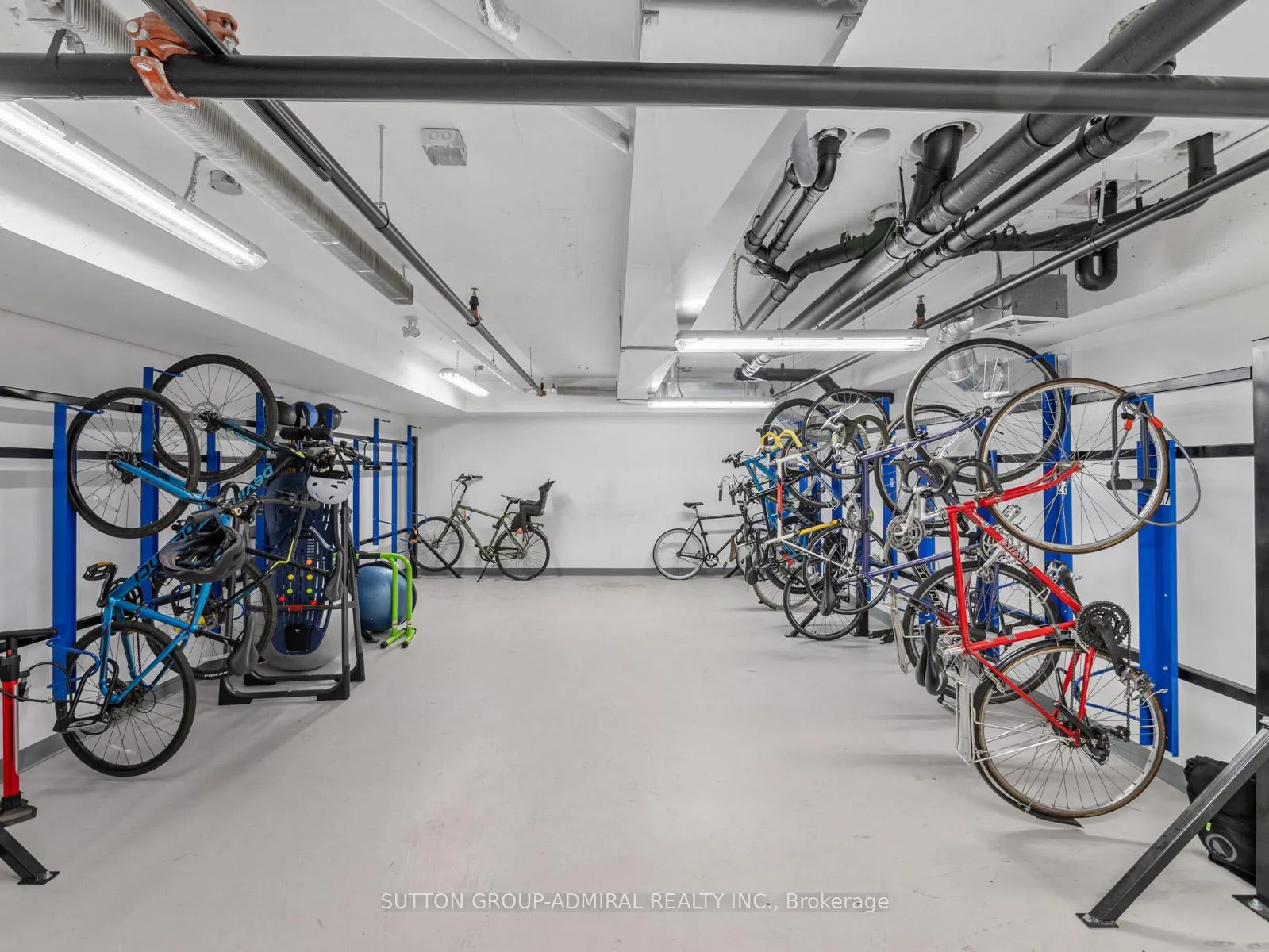 Photo 33 of Unit 410, 90 Niagara Street, Toronto, Niagara — HOMEH