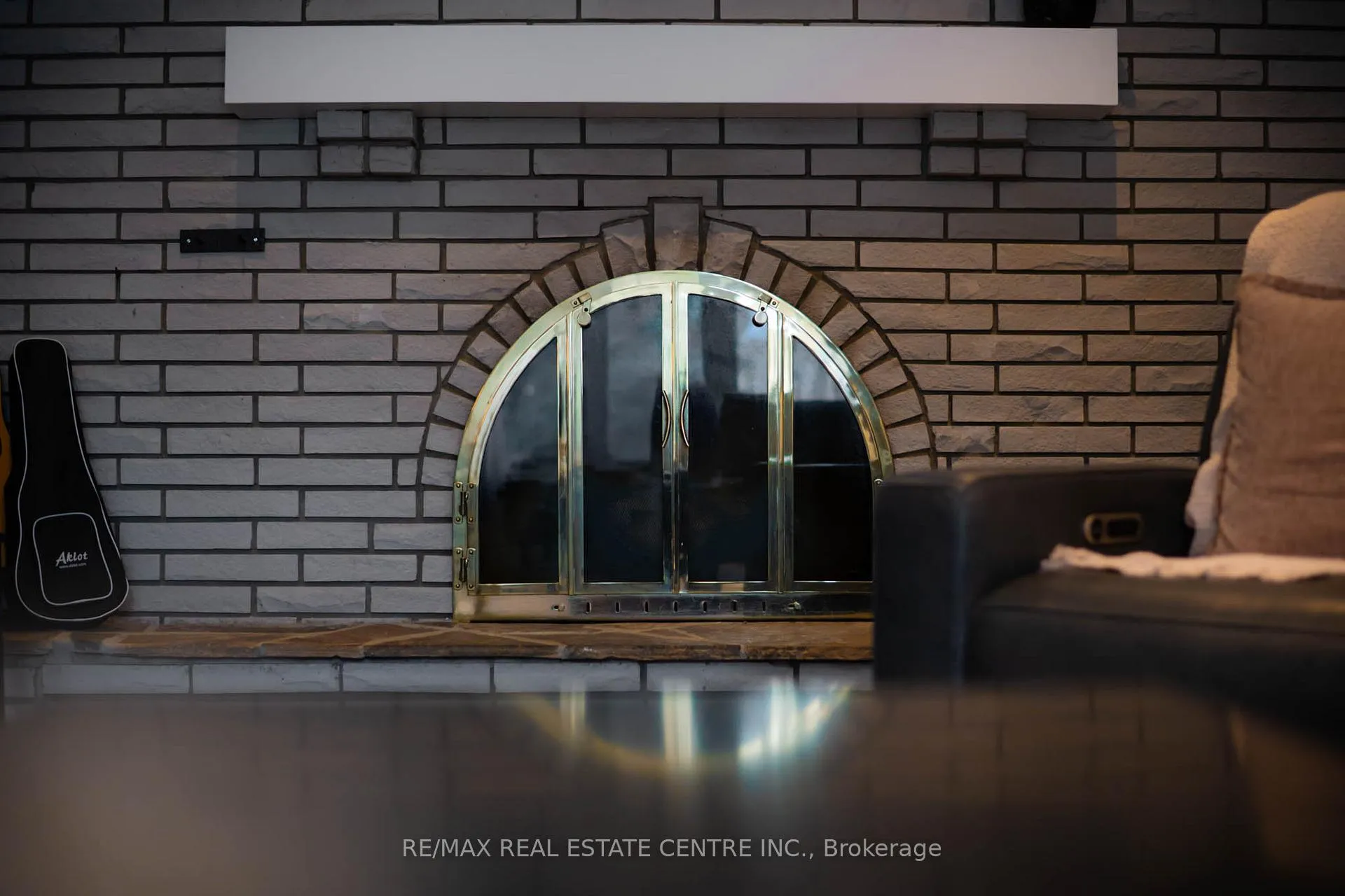 Photo 10 of 35 Treleaven Drive, Brampton, Brampton South — HOMEH