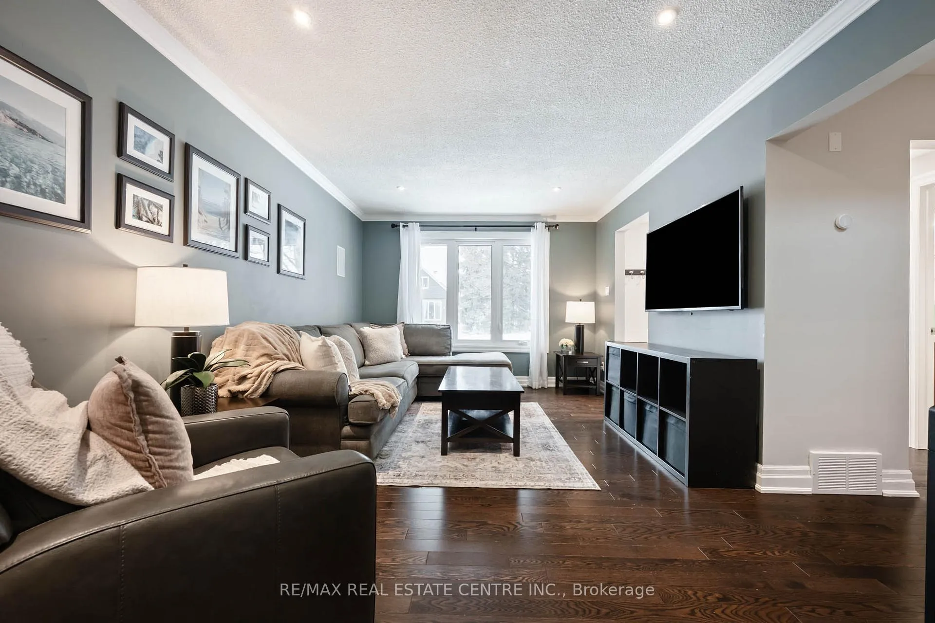 Photo 11 of 35 Treleaven Drive, Brampton, Brampton South — HOMEH