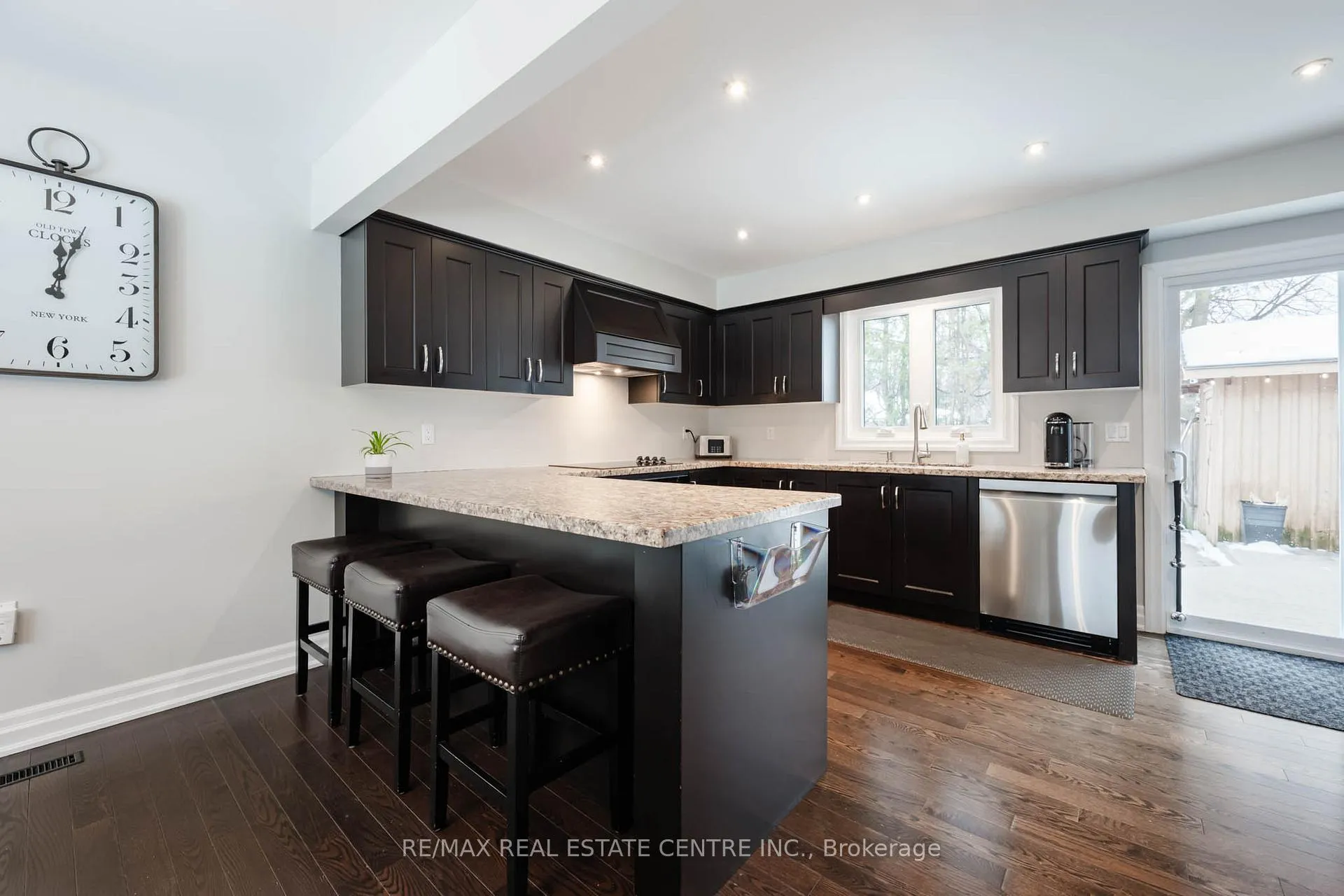 Photo 15 of 35 Treleaven Drive, Brampton, Brampton South — HOMEH