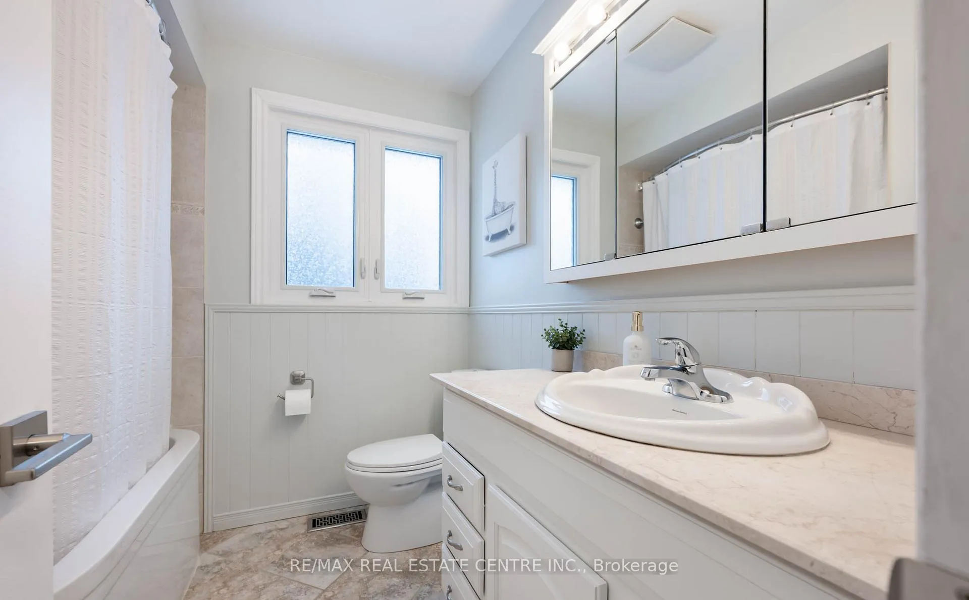 Photo 23 of 35 Treleaven Drive, Brampton, Brampton South — HOMEH