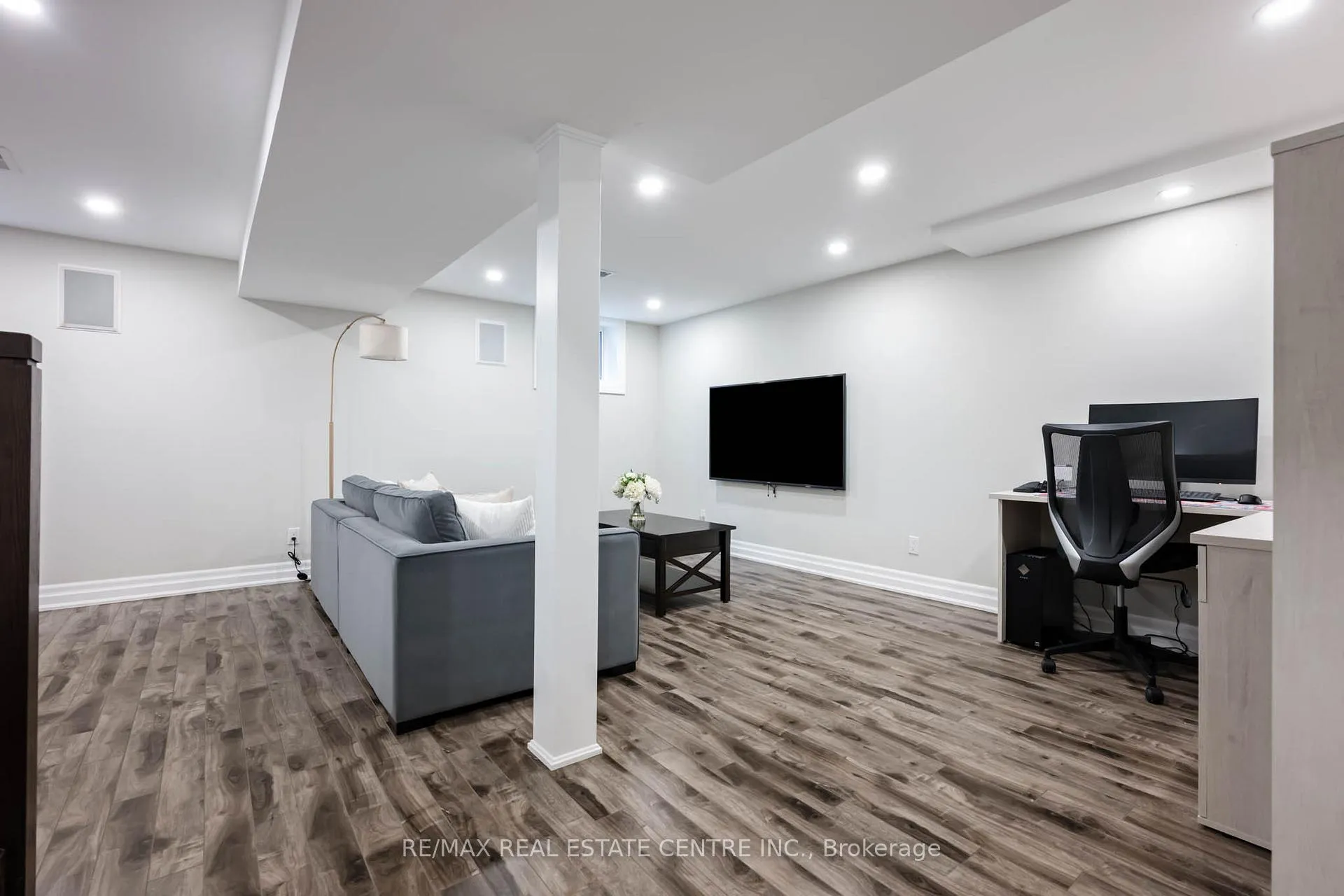 Photo 34 of 35 Treleaven Drive, Brampton, Brampton South — HOMEH