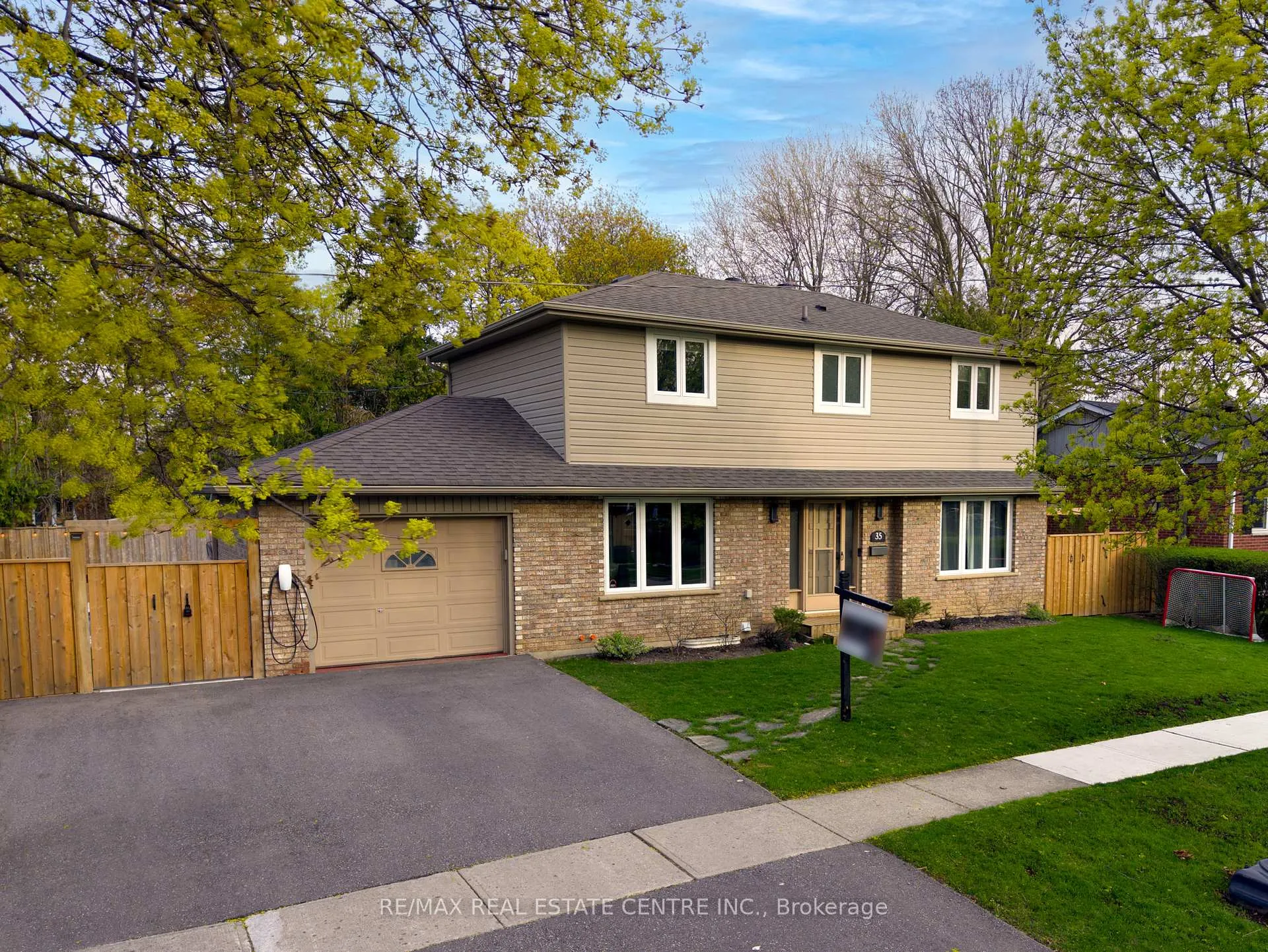 Photo 49 of 35 Treleaven Drive, Brampton, Brampton South — HOMEH