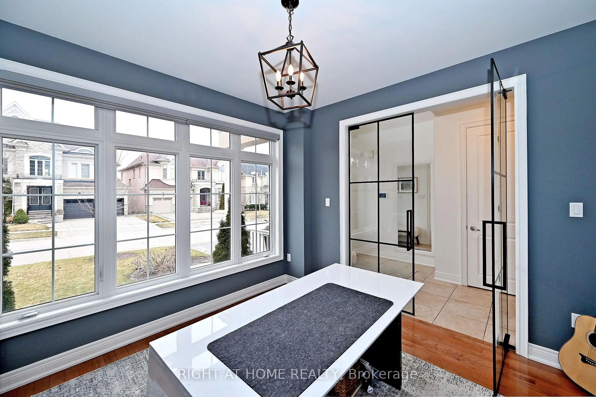 Photo 8 of 95 Vines Place, Aurora, Bayview Southeast — HOMEH