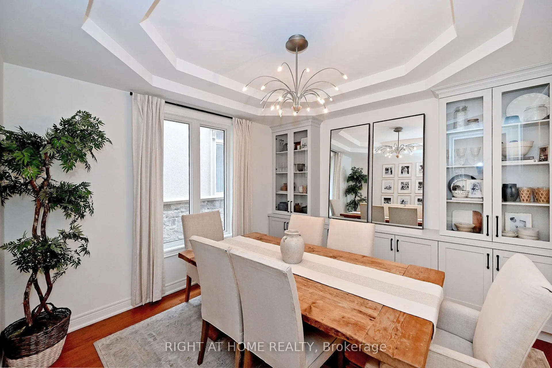 Photo 9 of 95 Vines Place, Aurora, Bayview Southeast — HOMEH