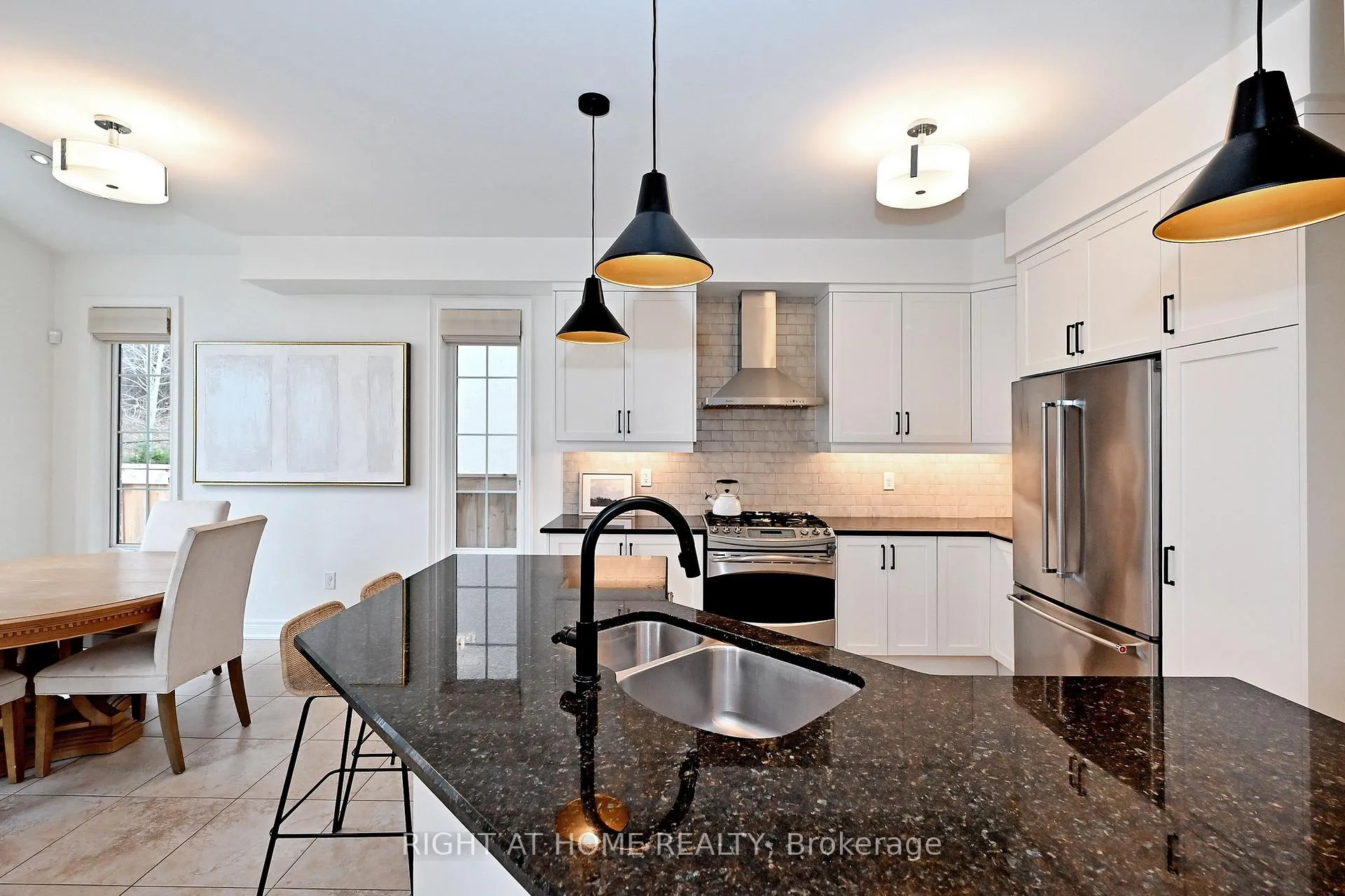 Photo 12 of 95 Vines Place, Aurora, Bayview Southeast — HOMEH