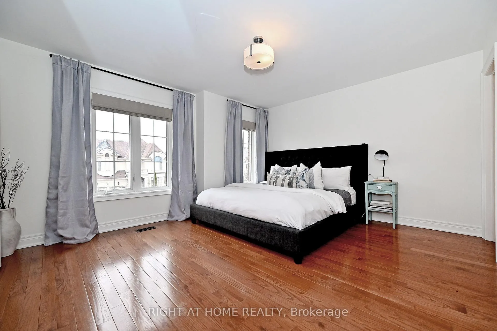 Photo 22 of 95 Vines Place, Aurora, Bayview Southeast — HOMEH