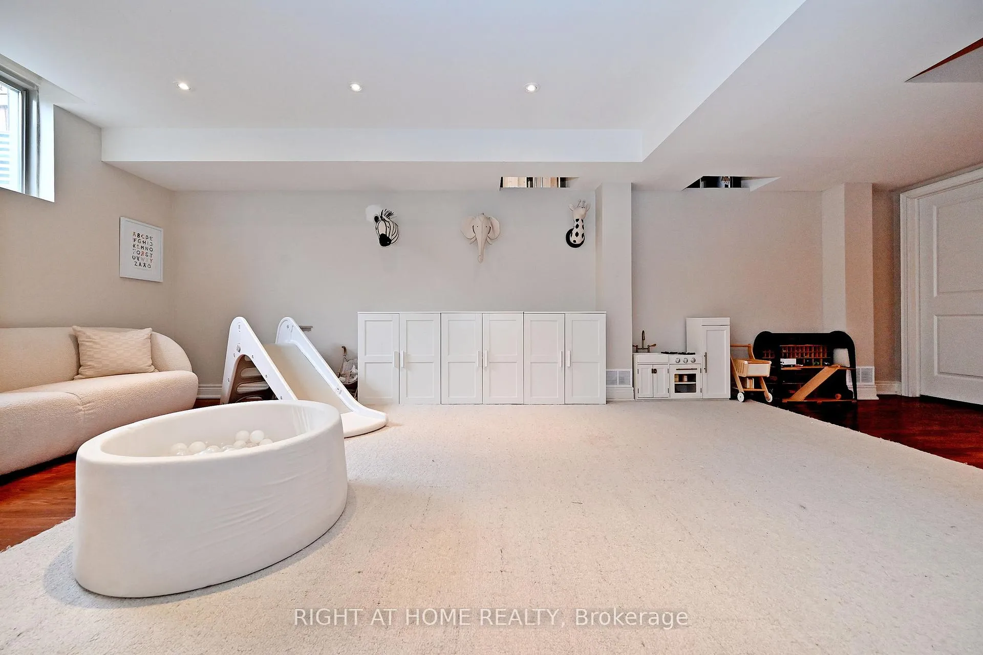 Photo 30 of 95 Vines Place, Aurora, Bayview Southeast — HOMEH