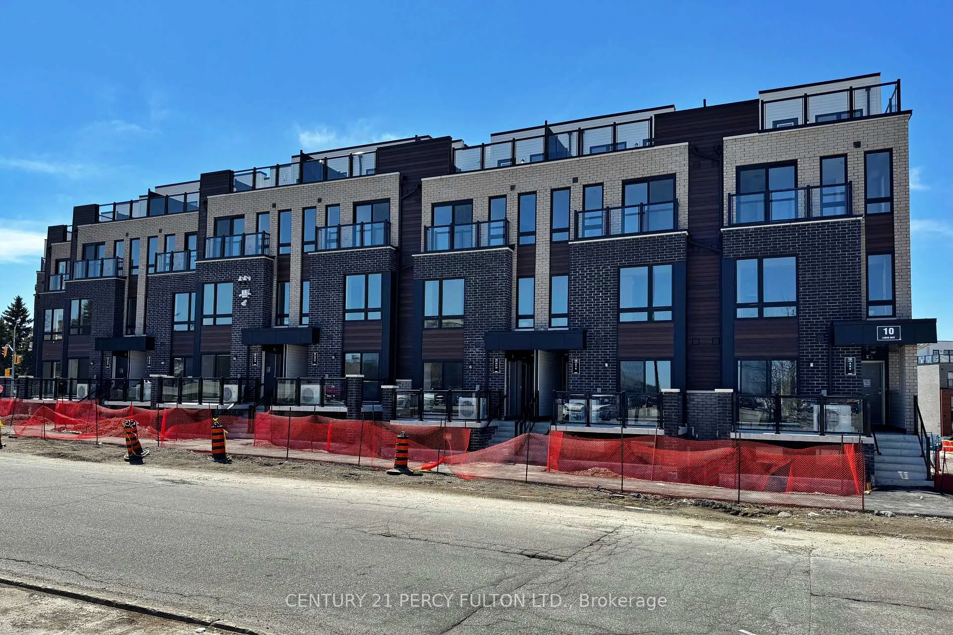 Photo 2 of Unit 15, 10 Liben Way E, Scarborough, Malvern — HOMEH