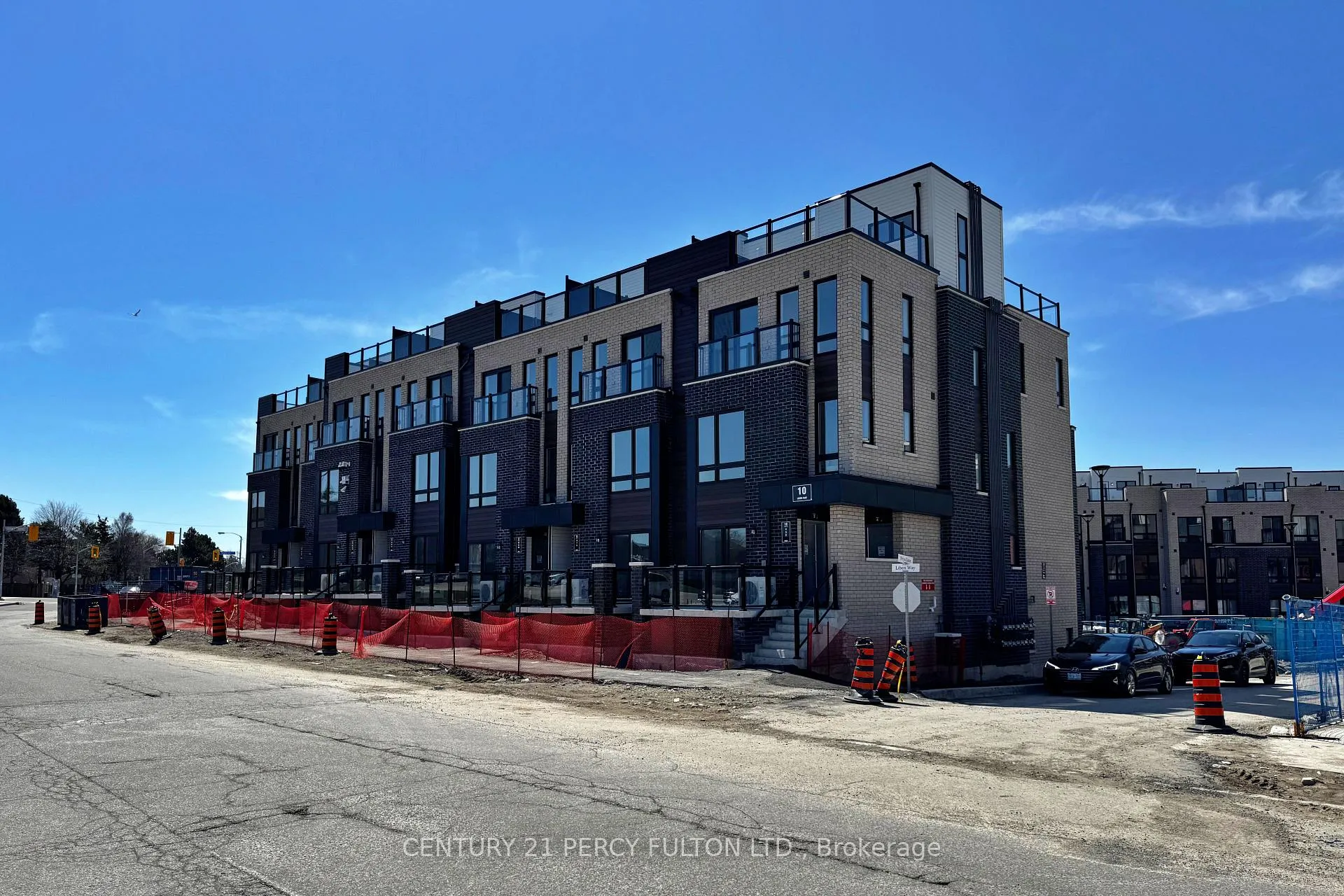 Photo 3 of Unit 15, 10 Liben Way E, Scarborough, Malvern — HOMEH