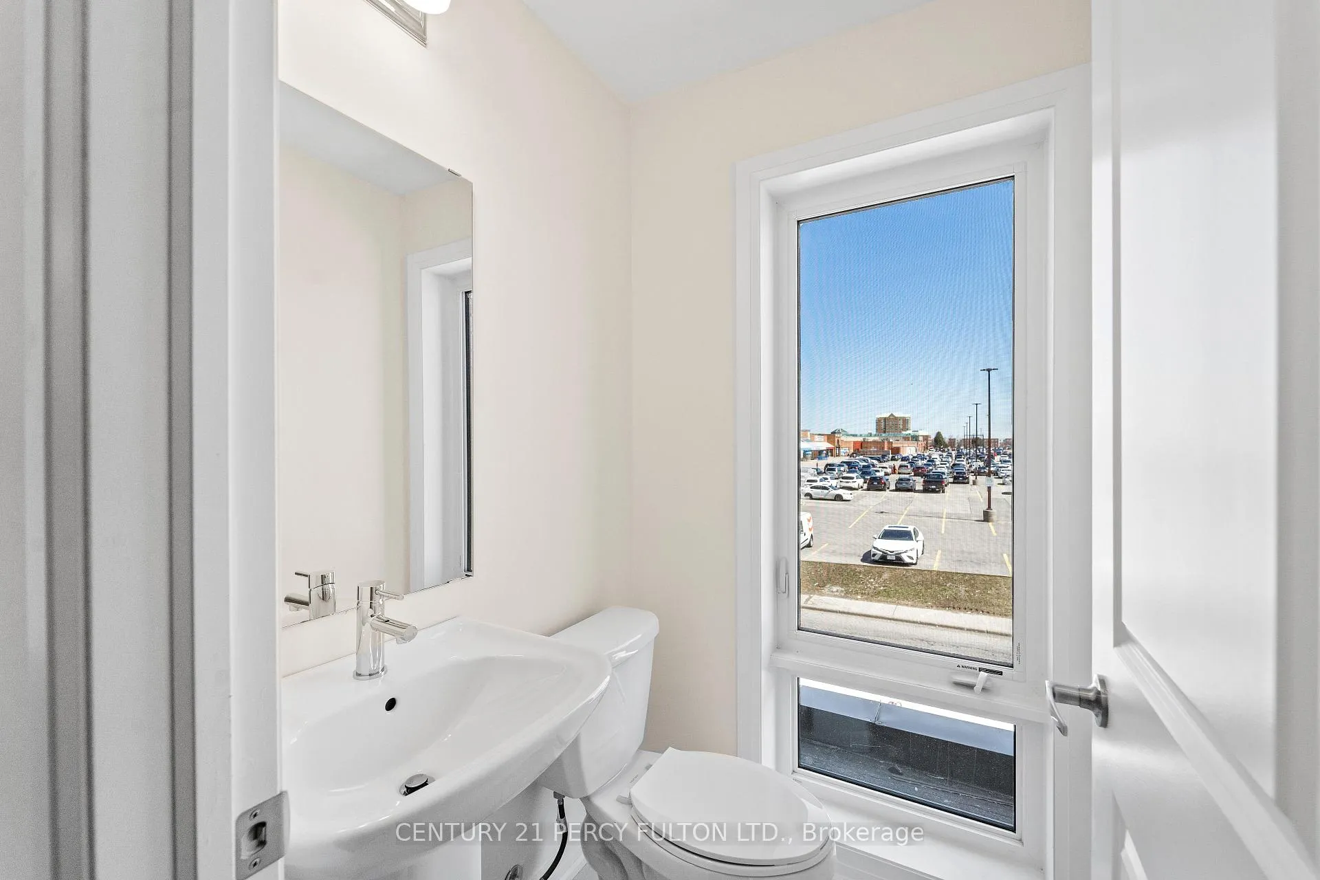 Photo 8 of Unit 15, 10 Liben Way E, Scarborough, Malvern — HOMEH