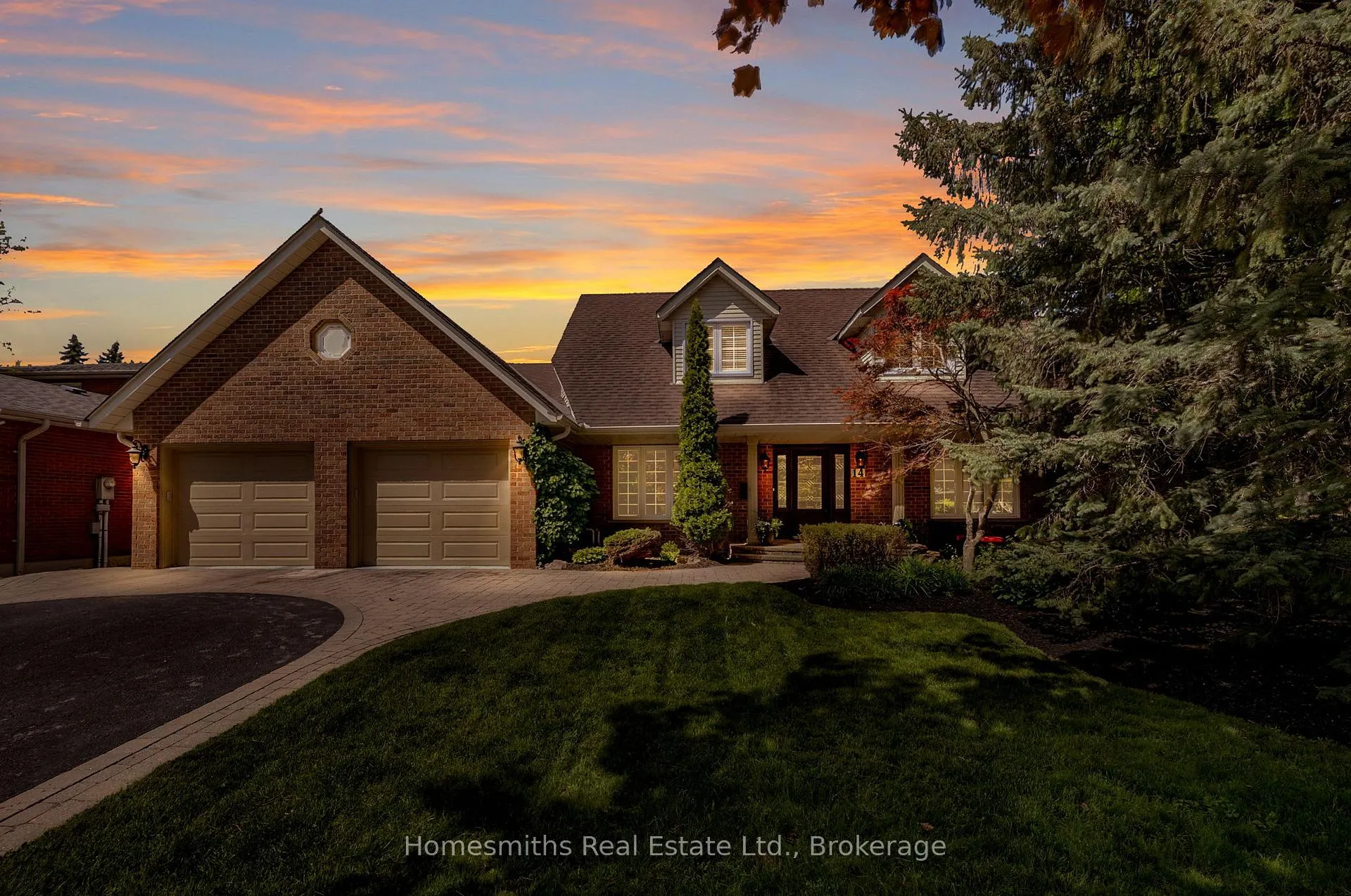 Photo 2 of 14 Hanover Court, Whitby, Lynde Creek — HOMEH