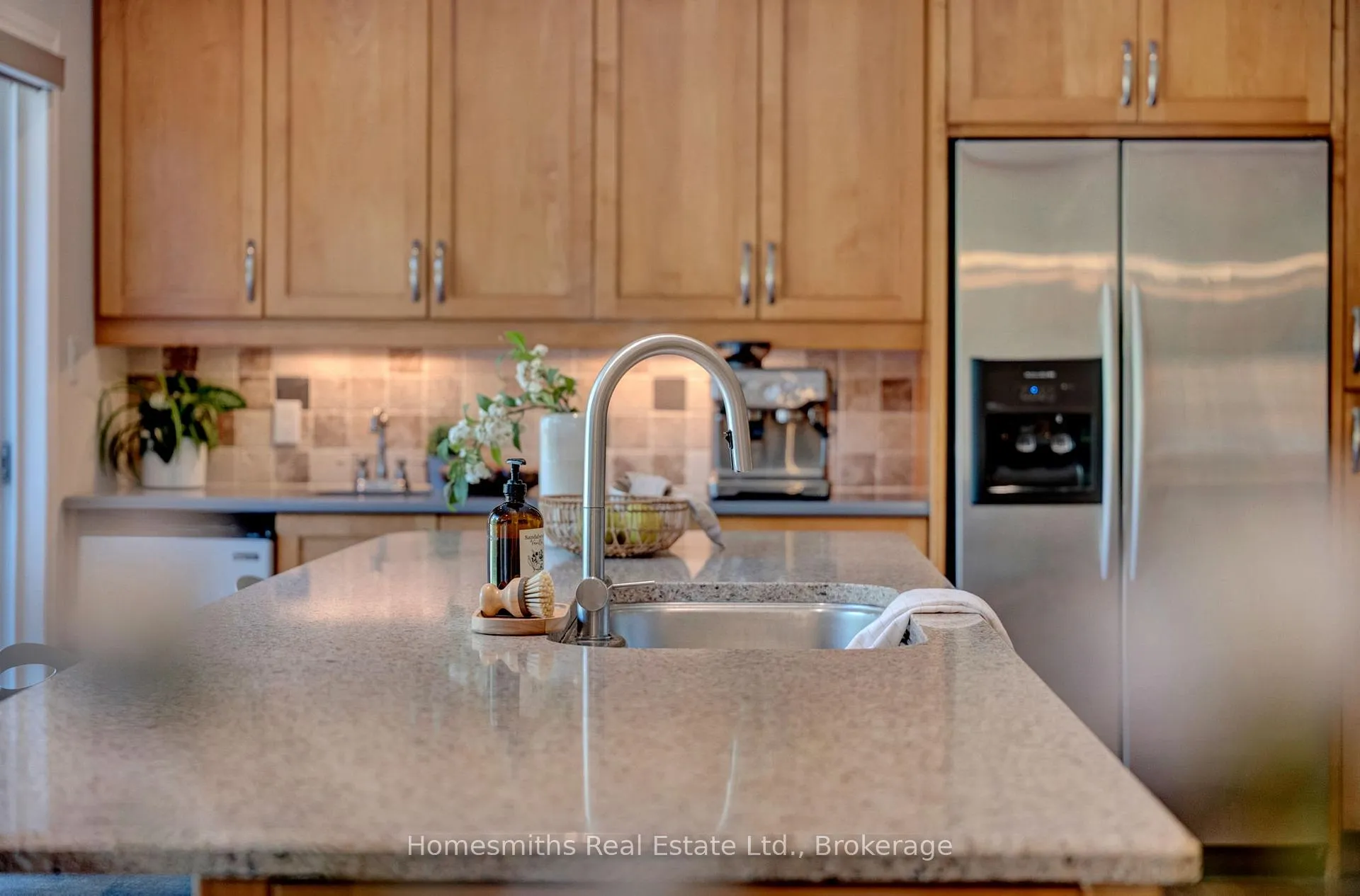 Photo 11 of 14 Hanover Court, Whitby, Lynde Creek — HOMEH