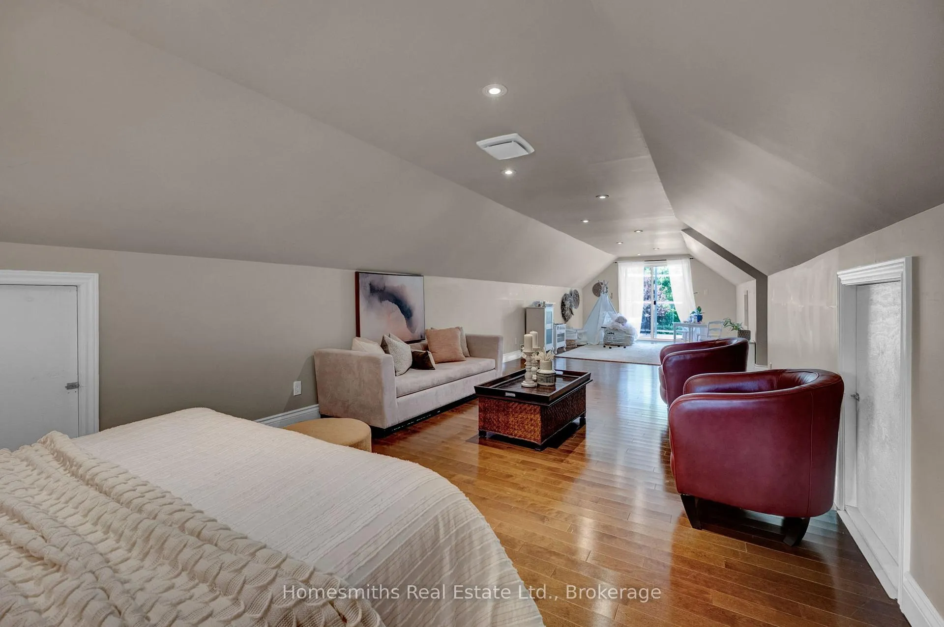 Photo 33 of 14 Hanover Court, Whitby, Lynde Creek — HOMEH