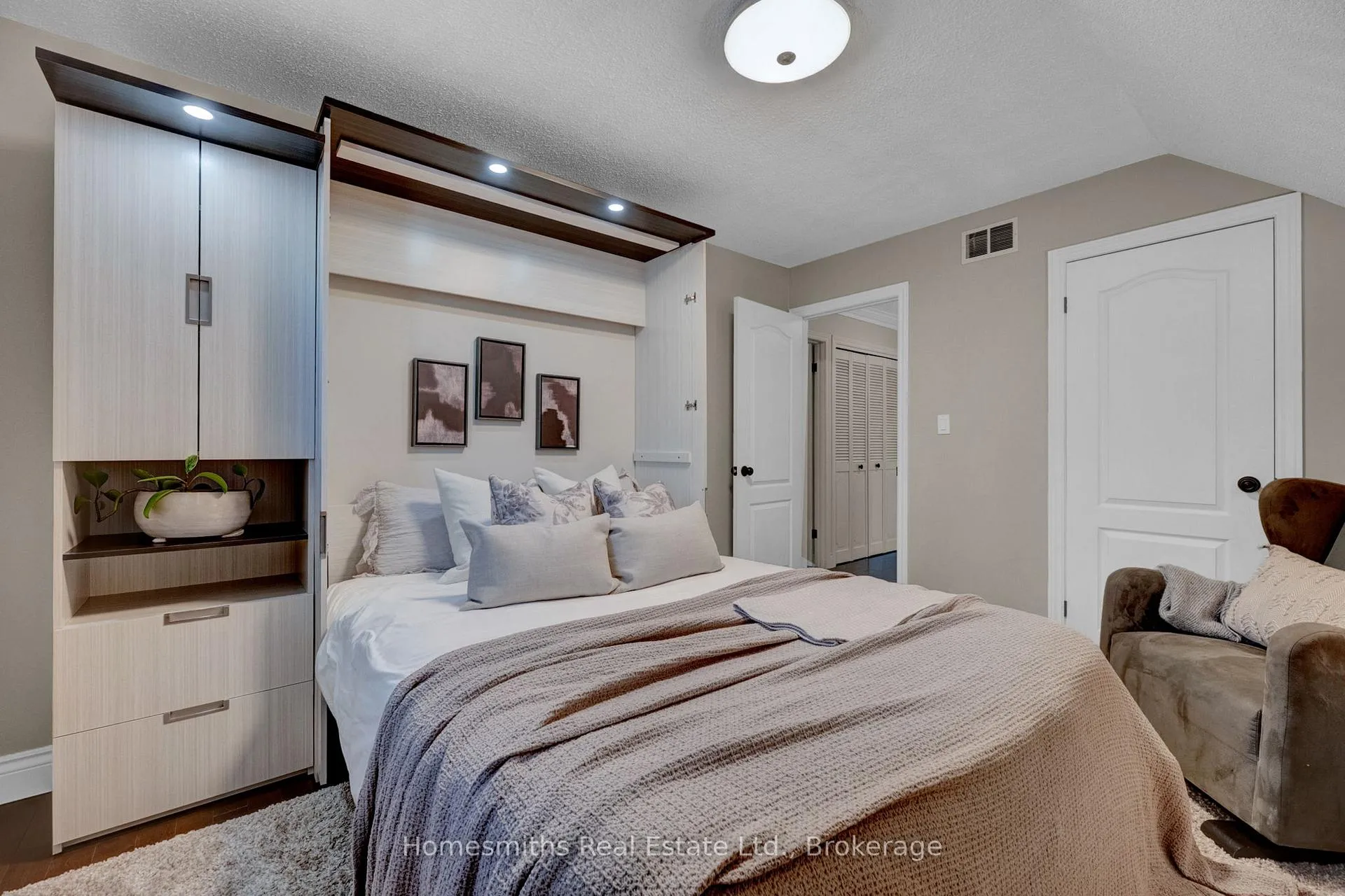 Photo 42 of 14 Hanover Court, Whitby, Lynde Creek — HOMEH