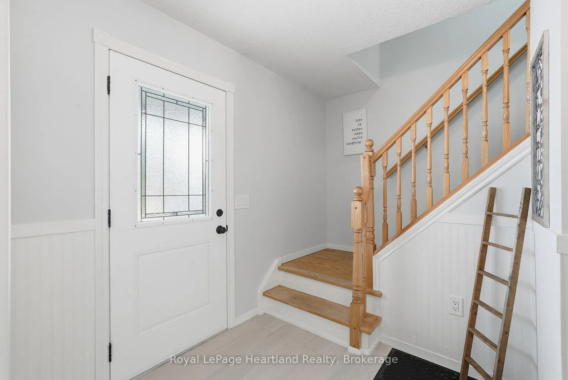 Photo 12 of 25 John Street W, Minto — HOMEH