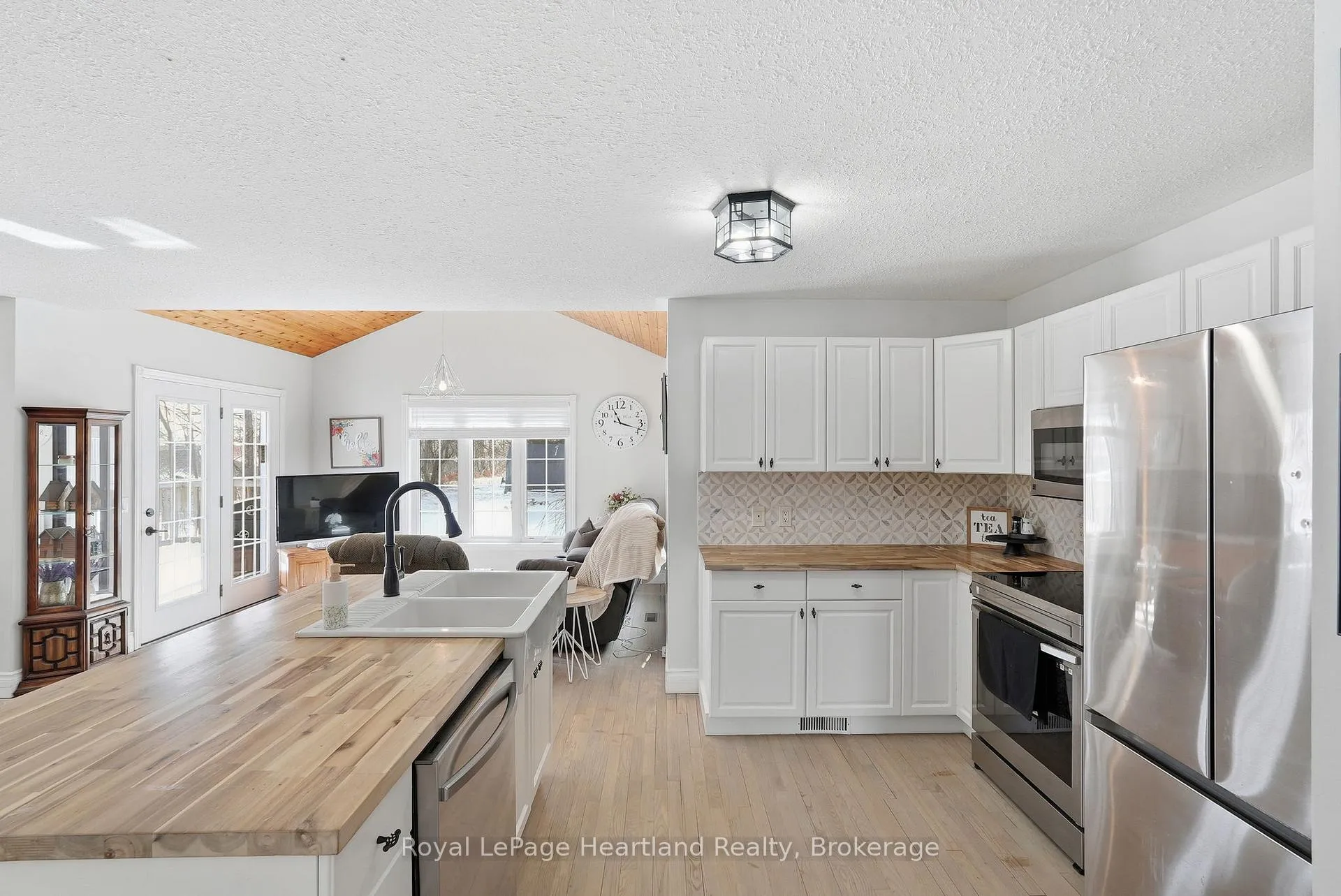 Photo 18 of 25 John Street W, Minto — HOMEH