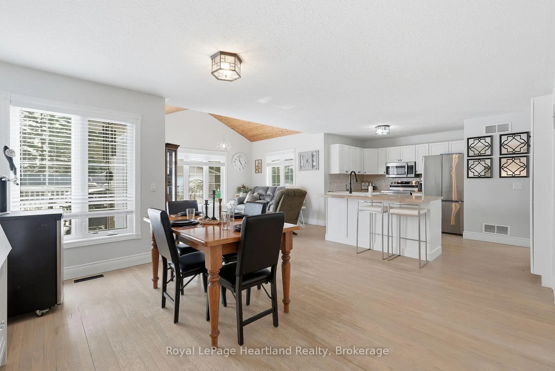 Photo 27 of 25 John Street W, Minto — HOMEH