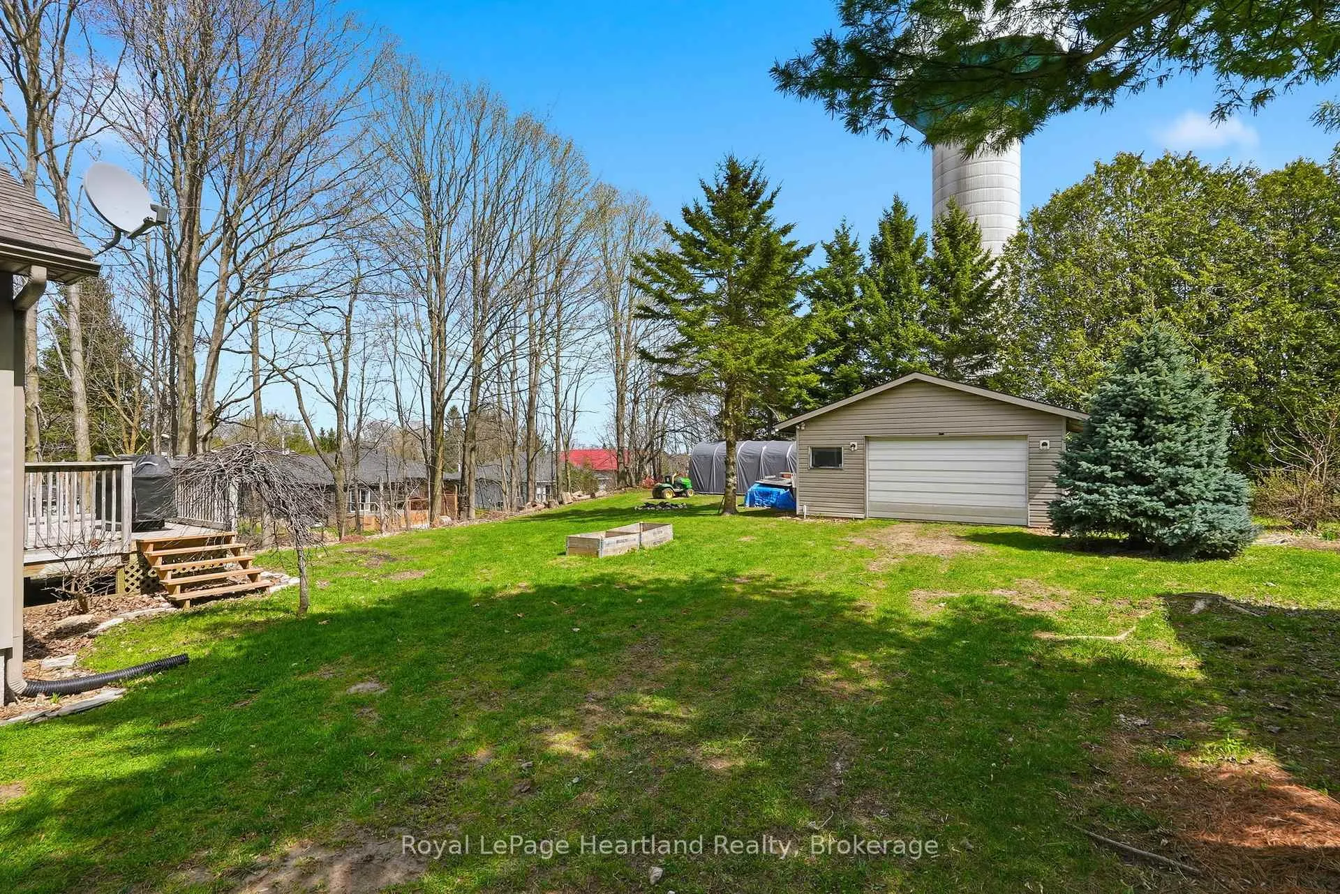 Photo 41 of 25 John Street W, Minto — HOMEH