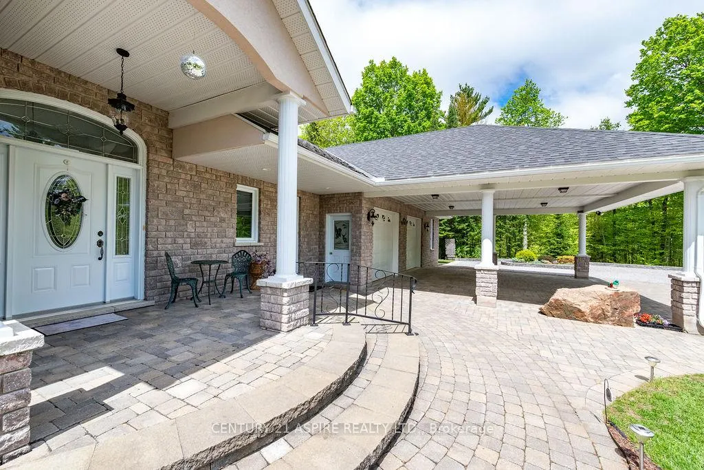 Photo 3 of 393 Portage Road, Petawawa — HOMEH