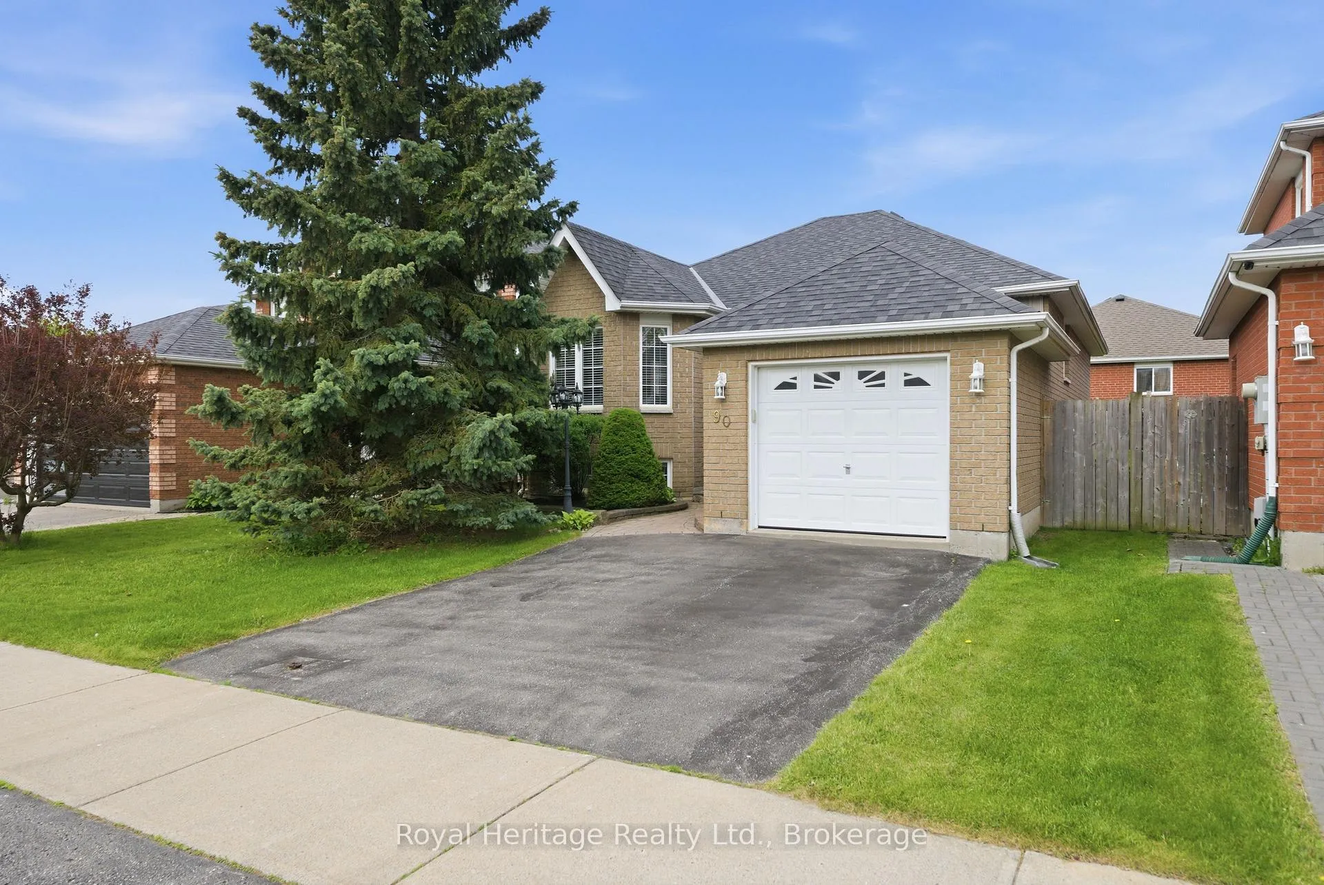 Photo 1 of 90 Bloom Avenue, Clarington, Newcastle — HOMEH